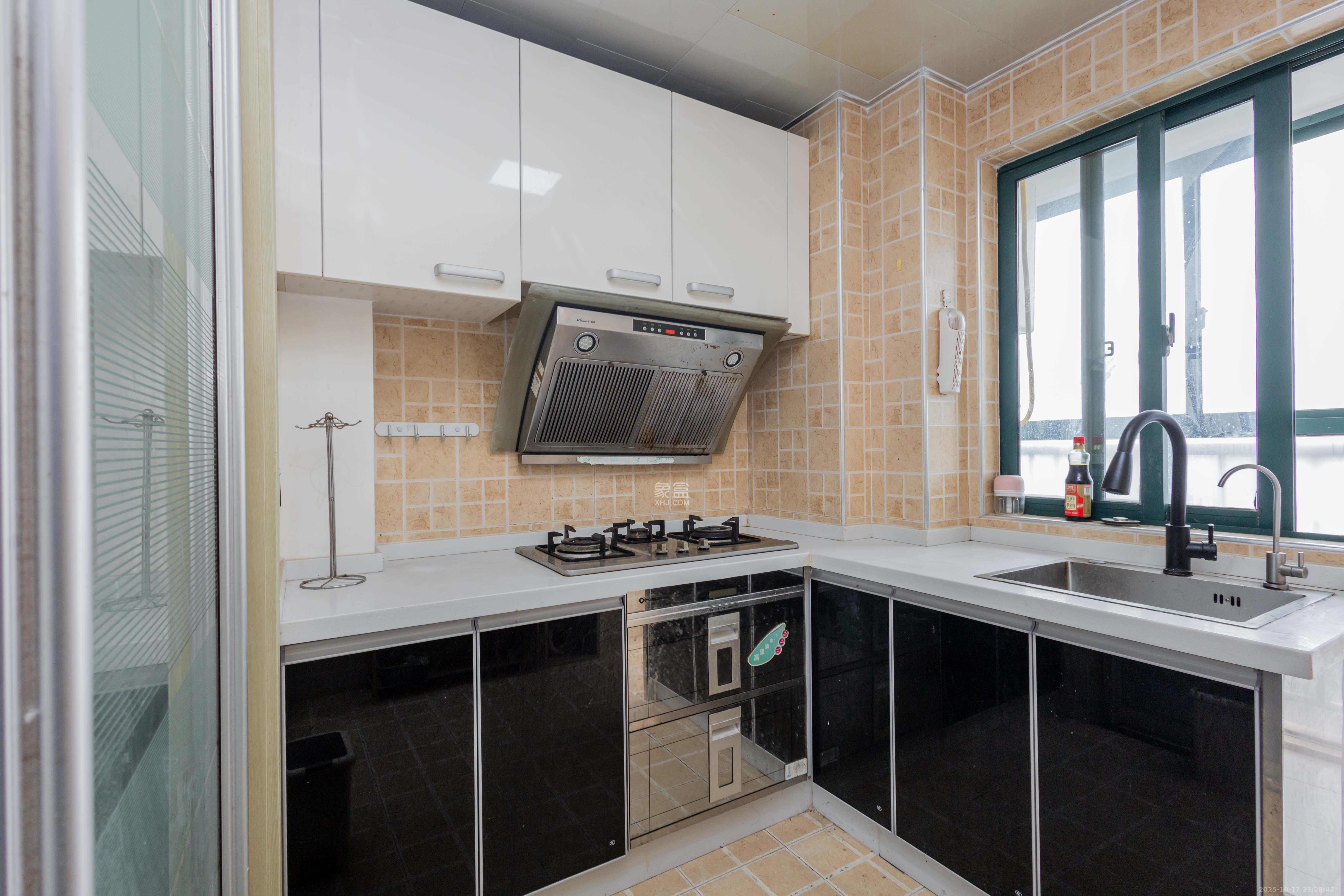 华天LOHO小镇 2室2厅1卫 39.0万 华天LOHO小镇 2室2厅1卫 39.0万厨房