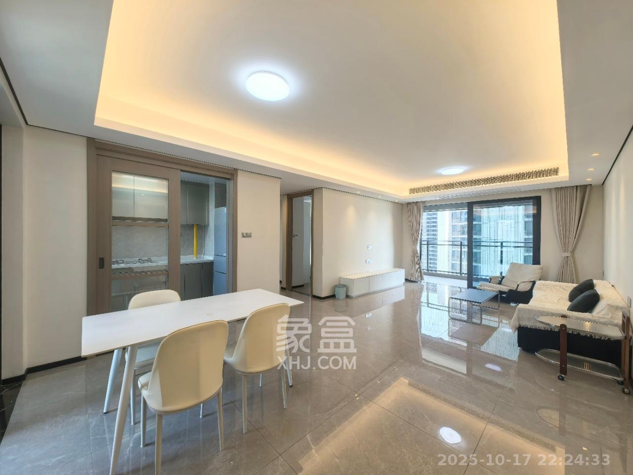 中海麓山境北区  4室2厅2卫    3200.0元/月室内图