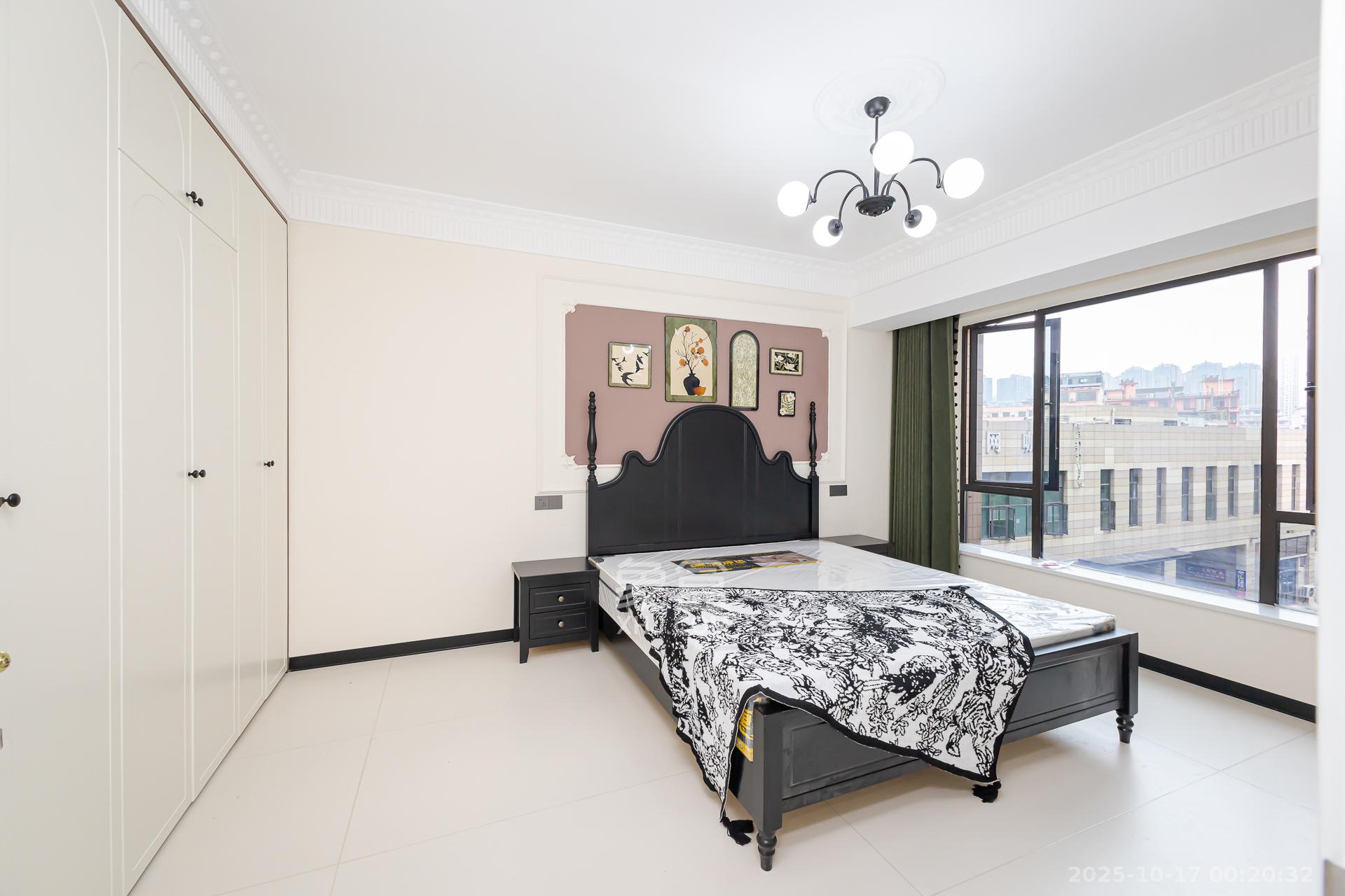 润和又一城  3室2厅2卫    126.8万卧室