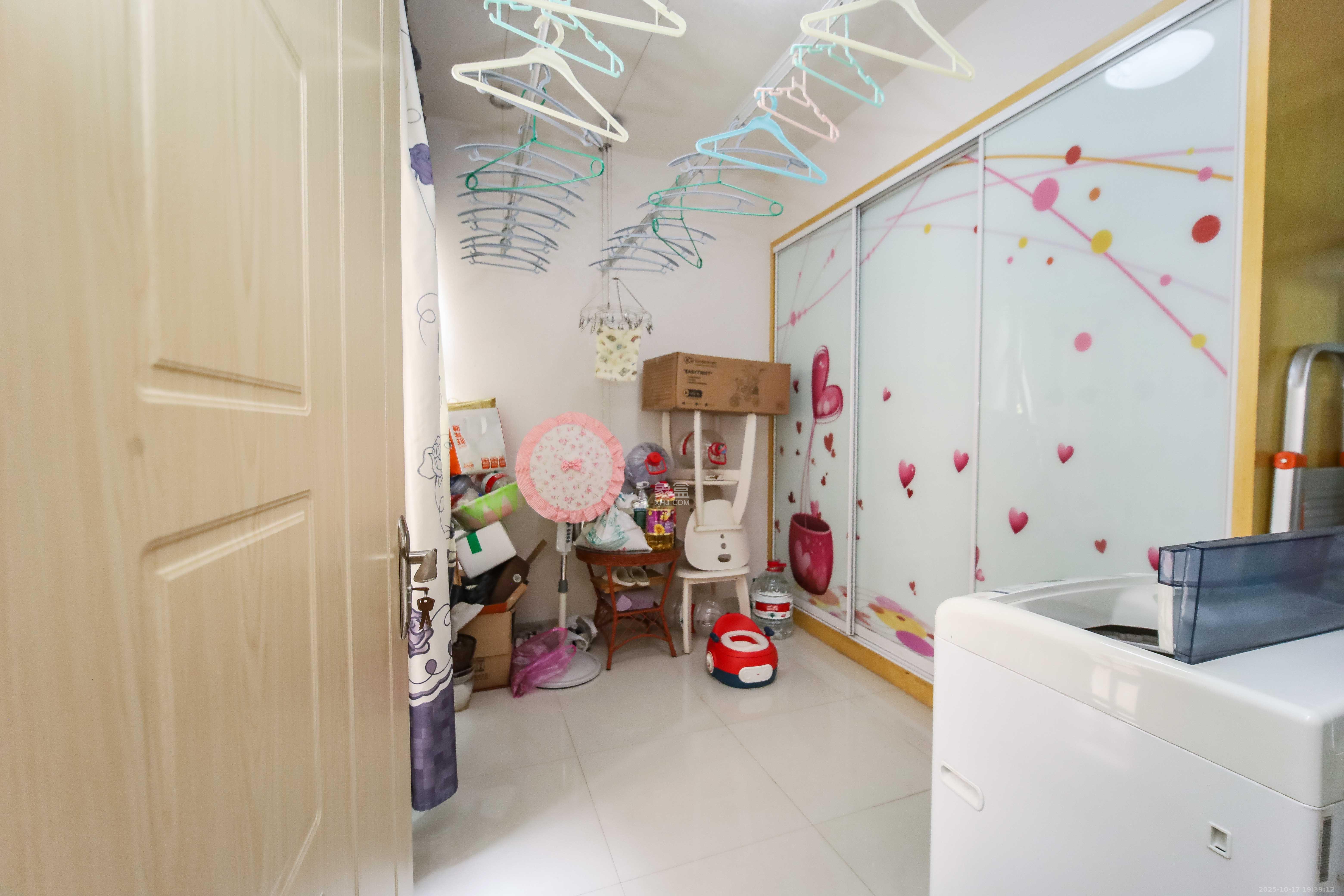 上河国际C区 3室2厅1卫 98.7万 上河国际C区 3室2厅1卫 98.7万其他