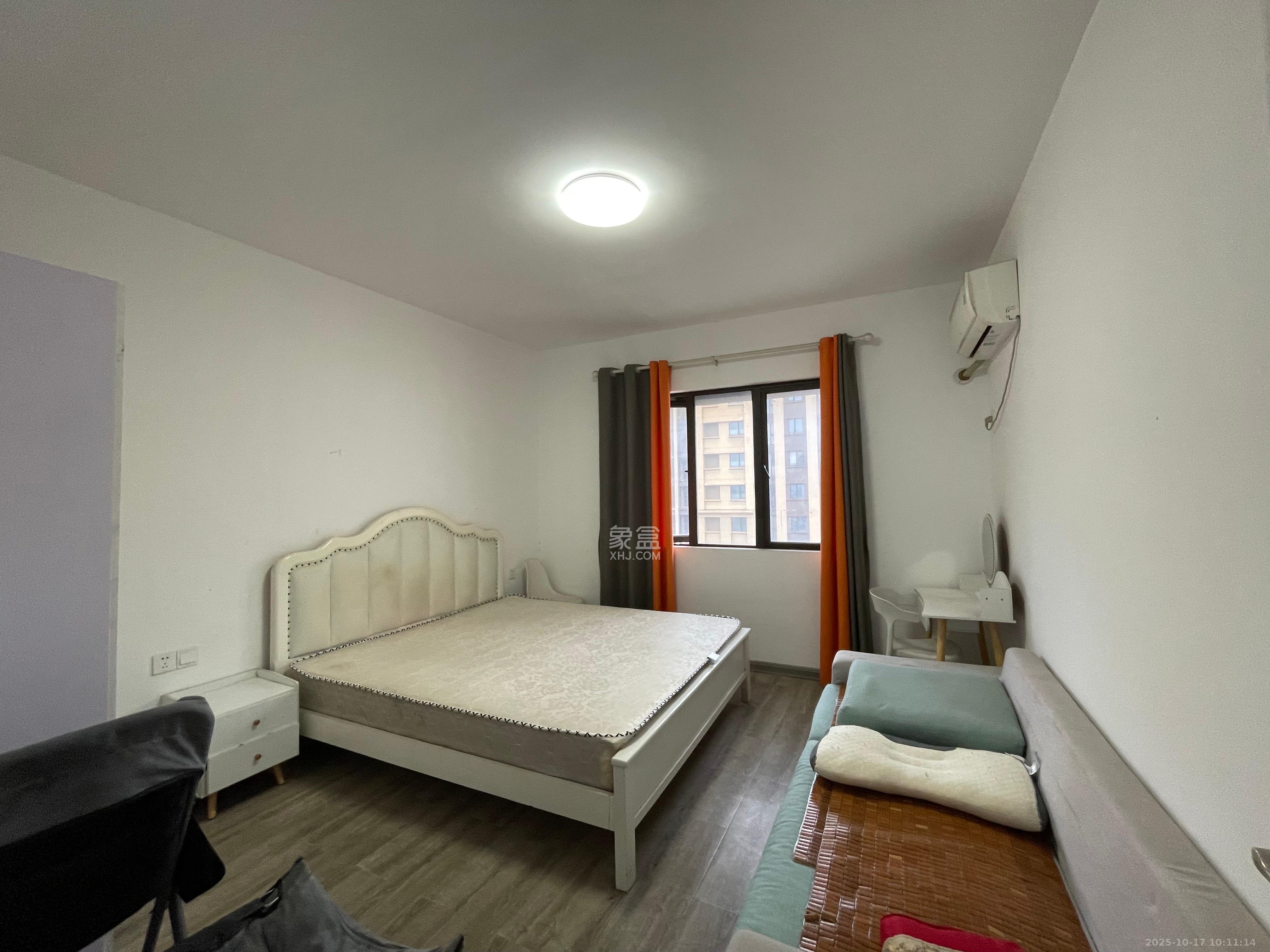 光明E城 3室2厅1卫 2500.0元/月 光明E城 3室2厅1卫 2500.0元/月室内图