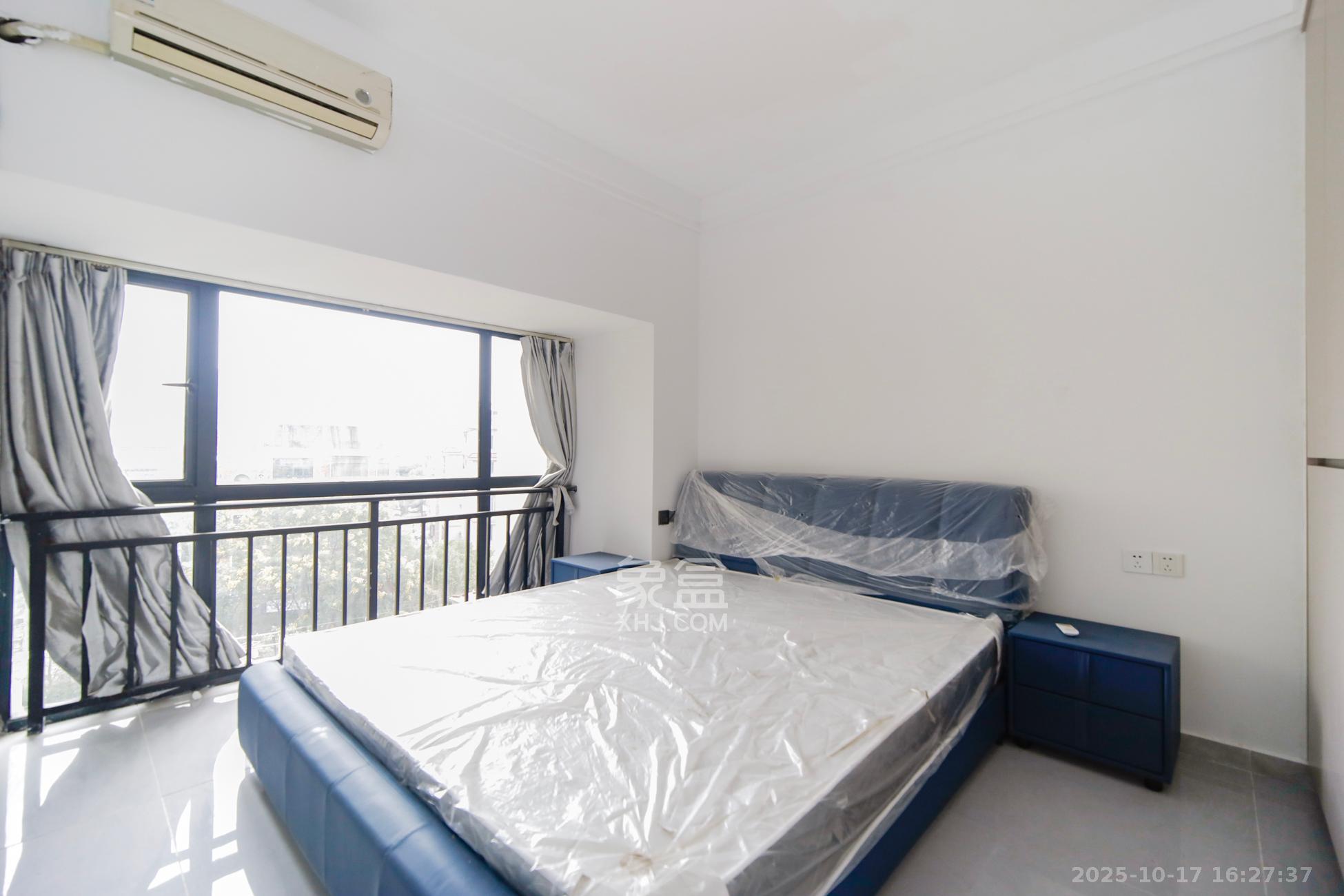 园康星都荟  4室2厅2卫    110.0万卧室