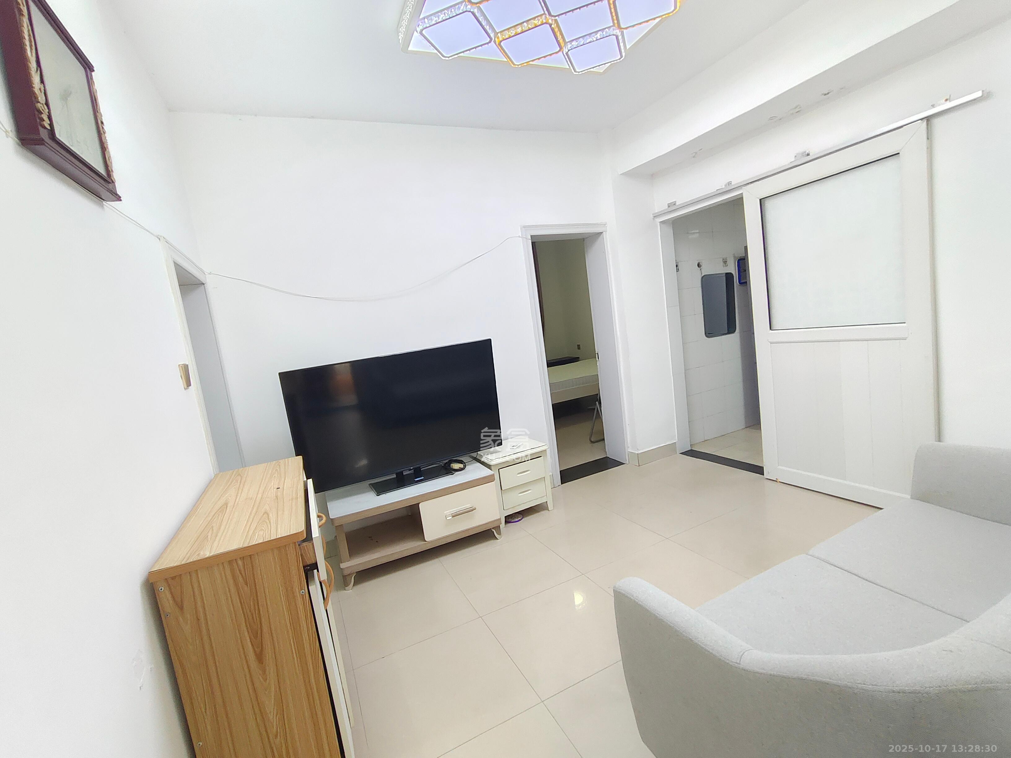 桂花二村  2室1厅1卫    1400.0元/月 桂花二村  2室1厅1卫    1400.0元/月室内图