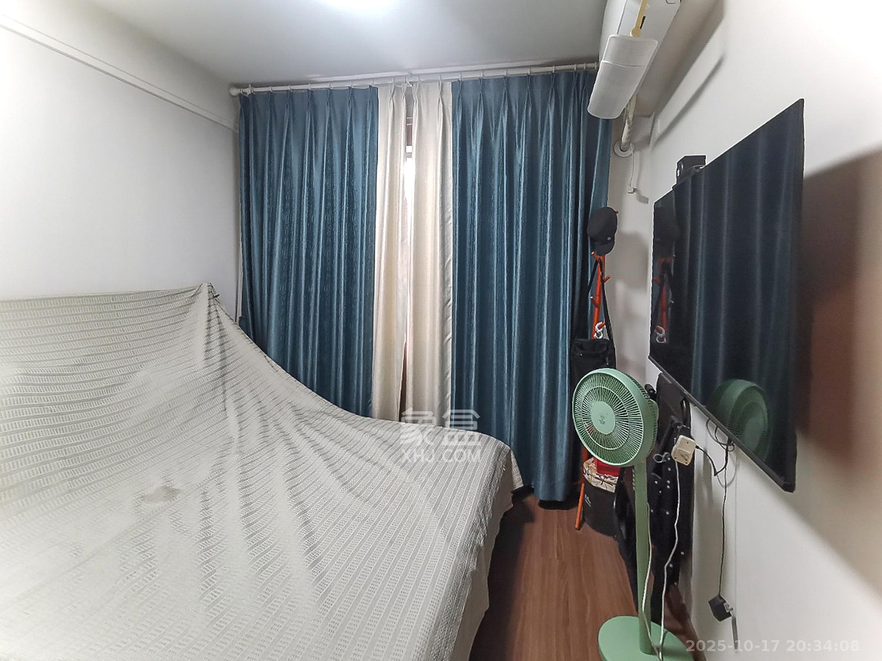 保利香槟国际 4室2厅2卫 115.0万 保利香槟国际 4室2厅2卫 115.0万卧室