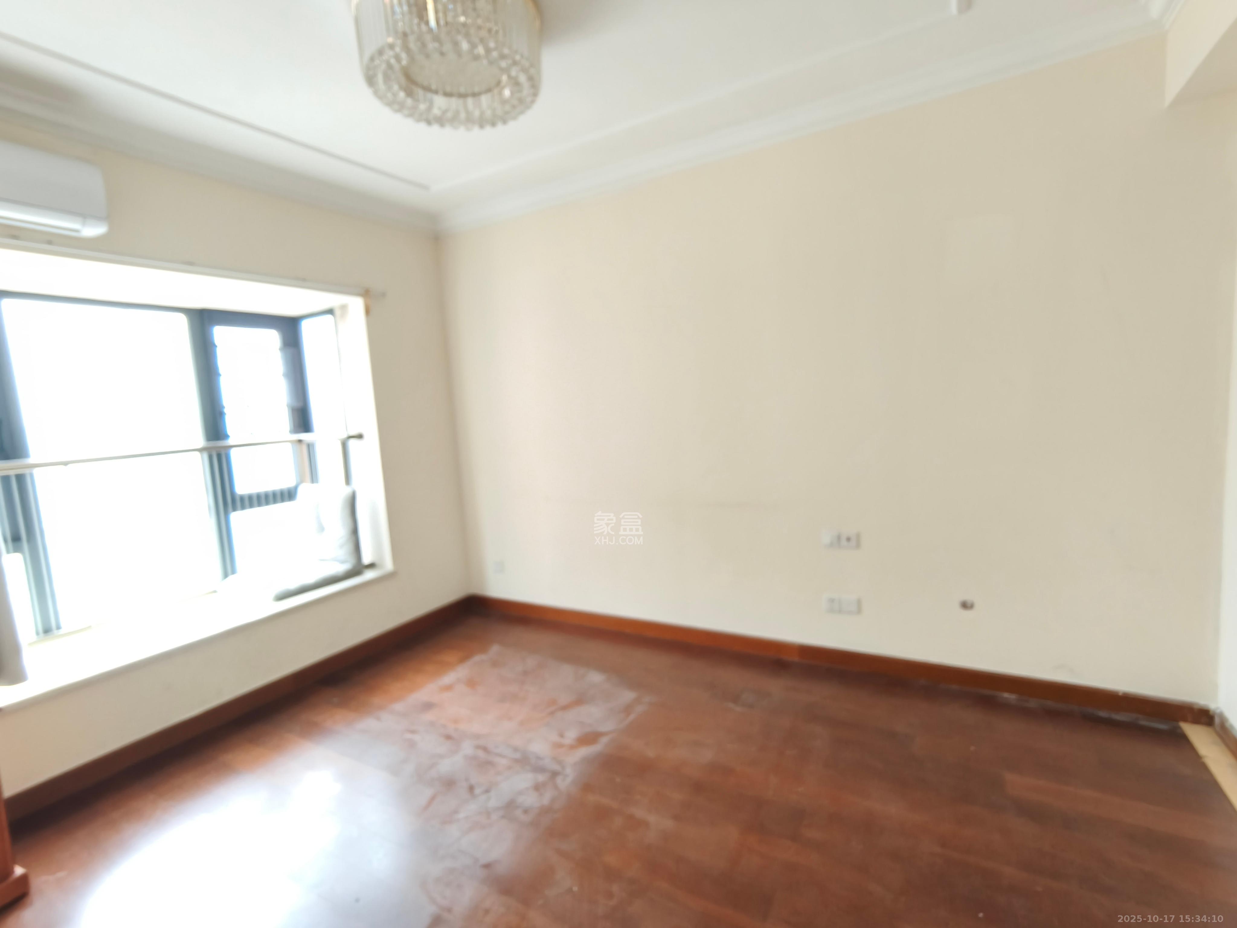 恒大御景半岛锦绣苑  3室2厅2卫    3300.0元/月 恒大御景半岛锦绣苑  3室2厅2卫    3300.0元/月室内图