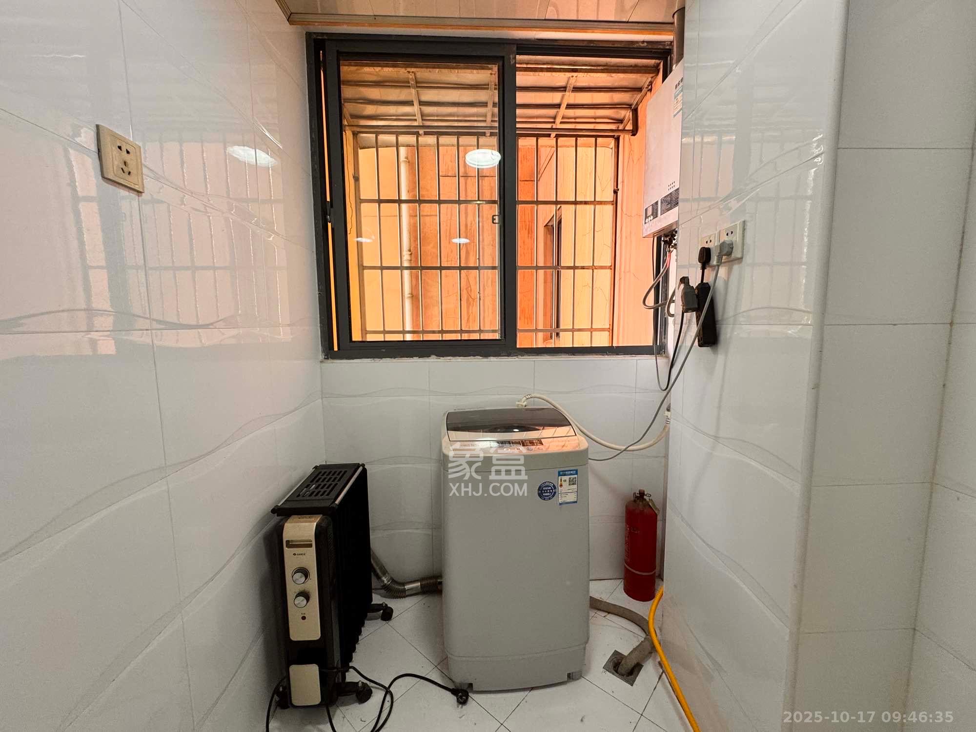 欧园  1室2厅1卫    2200.0元/月室内图