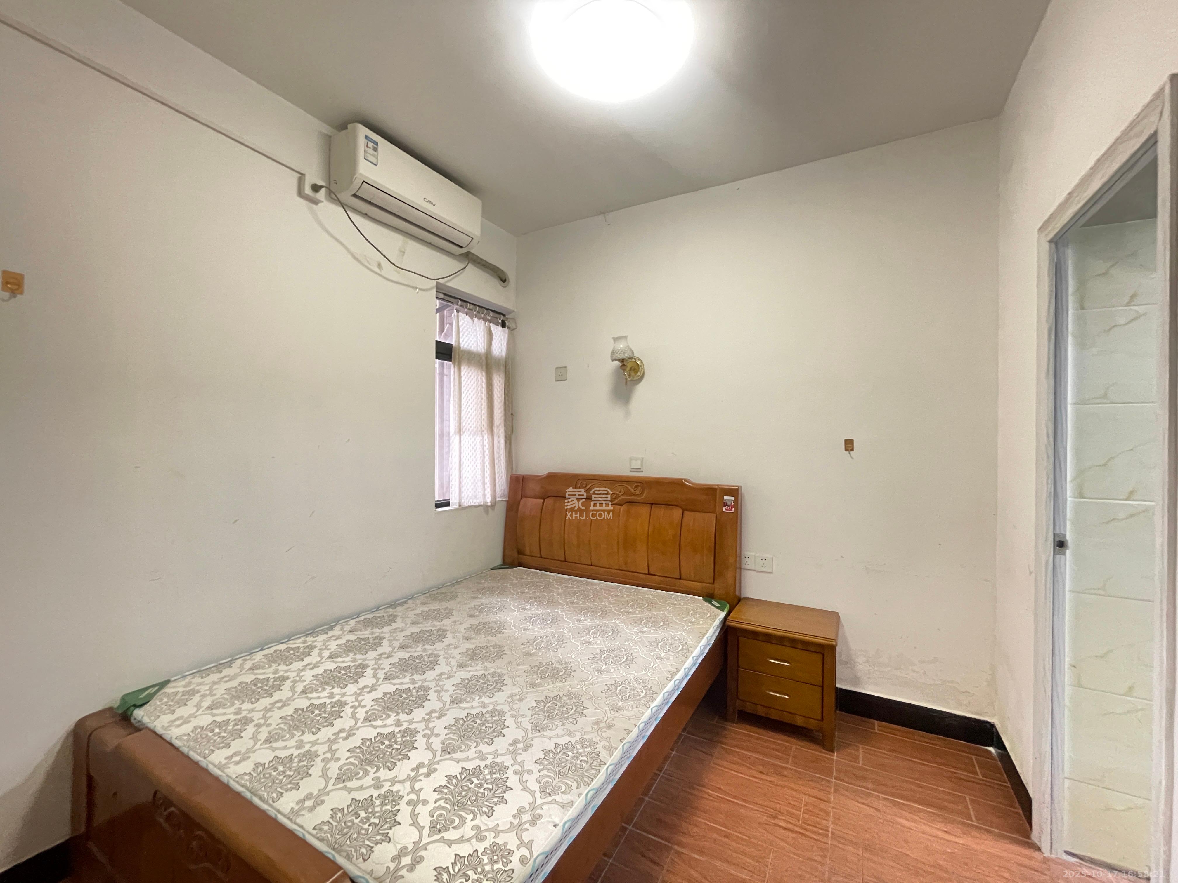 天鸿天府(天鸿中央大院)  4室2厅1卫    2600.0元/月 天鸿天府(天鸿中央大院)  4室2厅1卫    2600.0元/月室内图