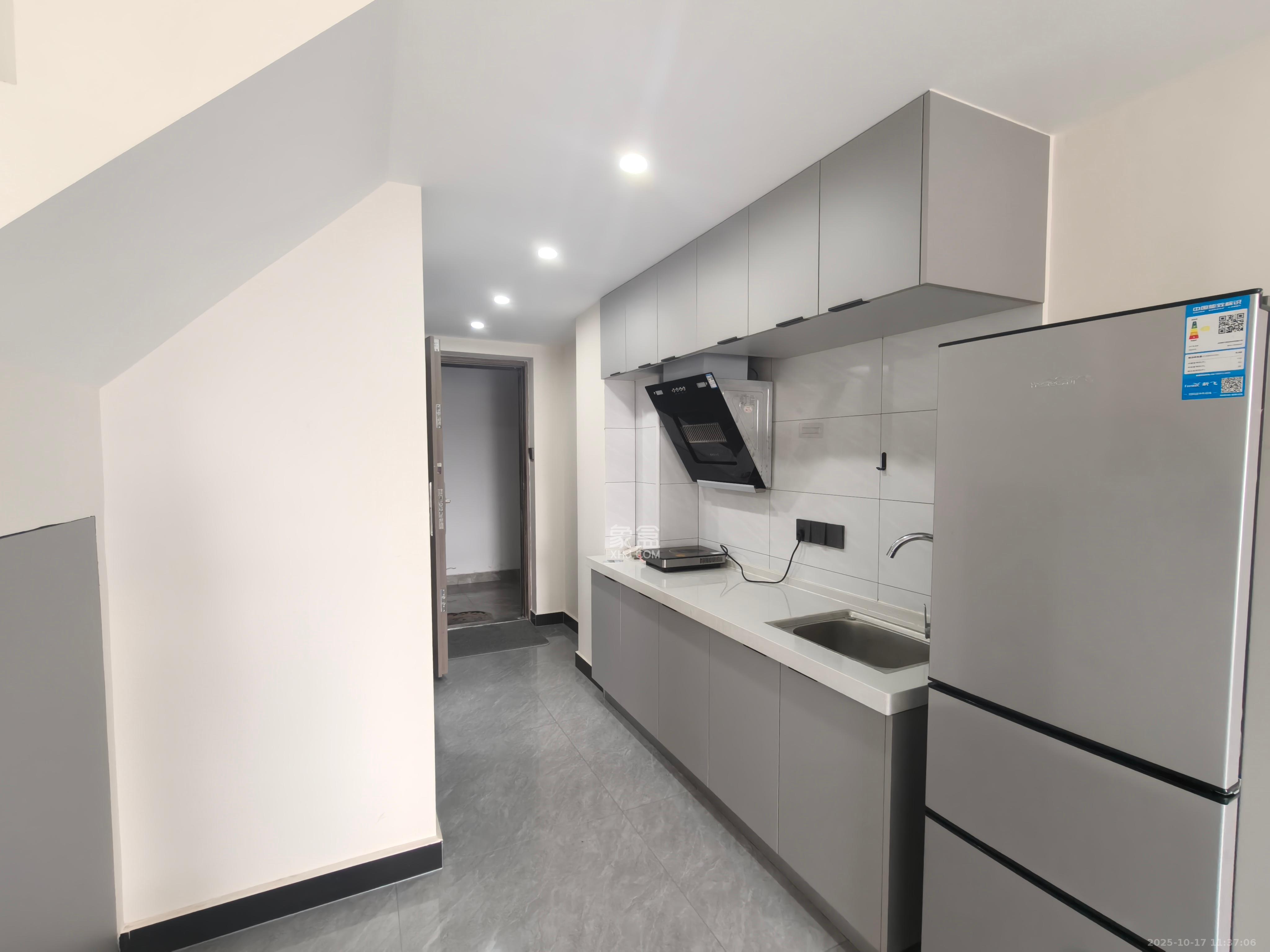 新城悦隽公园  2室2厅1卫    1600.0元/月室内图