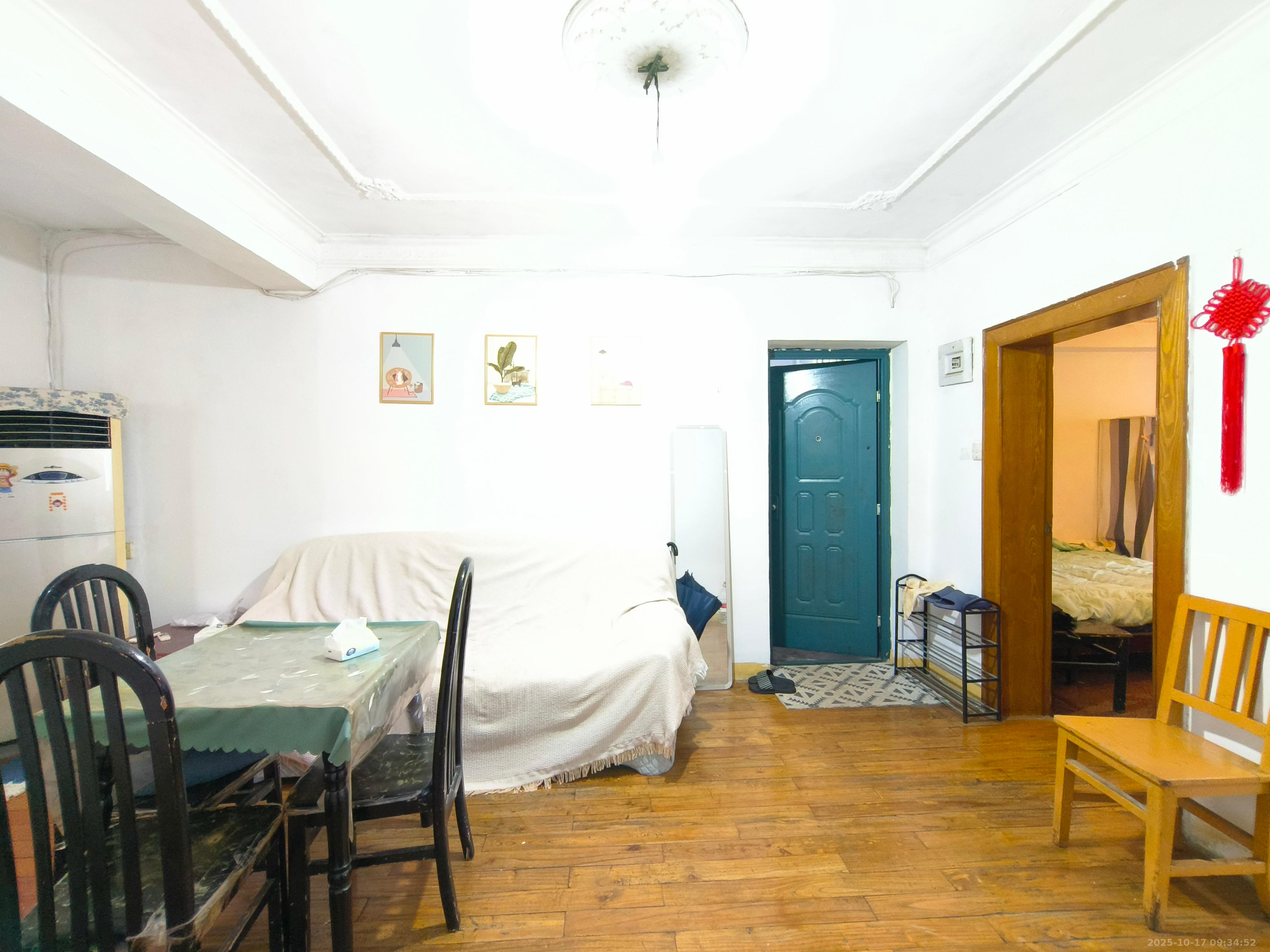 富雅坪社区（红墙巷）  2室1厅1卫    1800.0元/月室内图