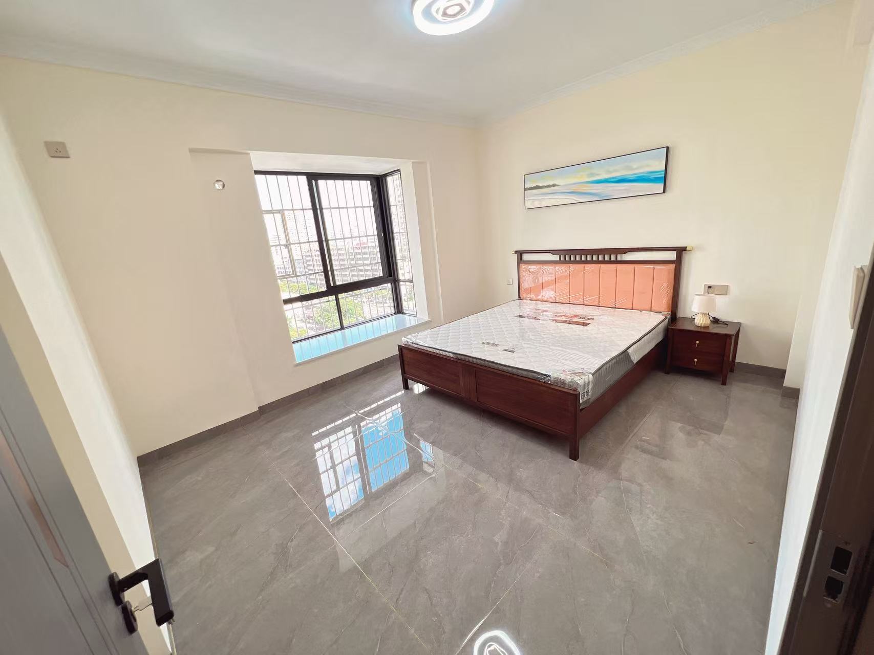 桐林阁  3室2厅1卫    115.0万客厅