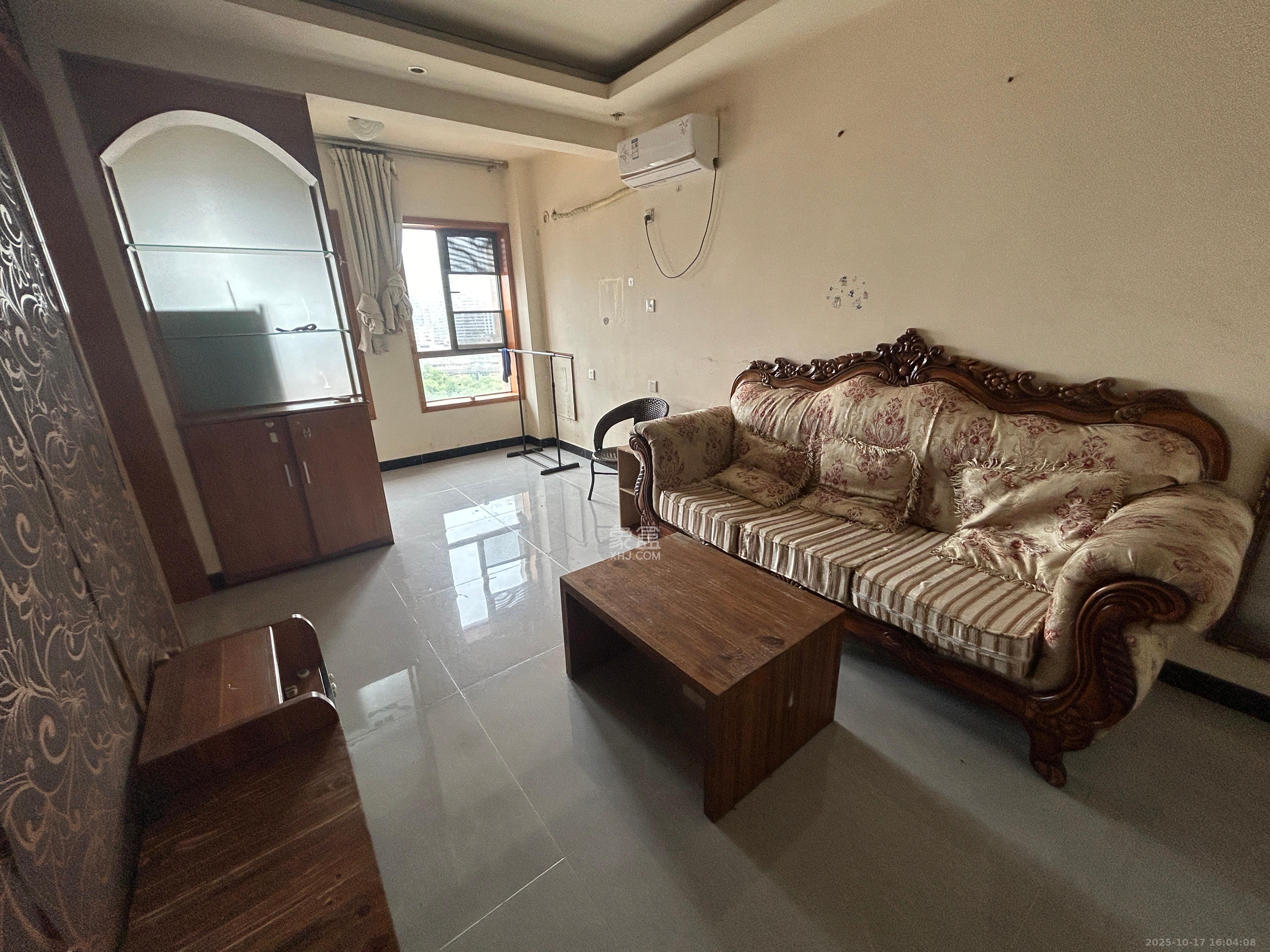 上海城小区  1室1厅1卫    1500.0元/月