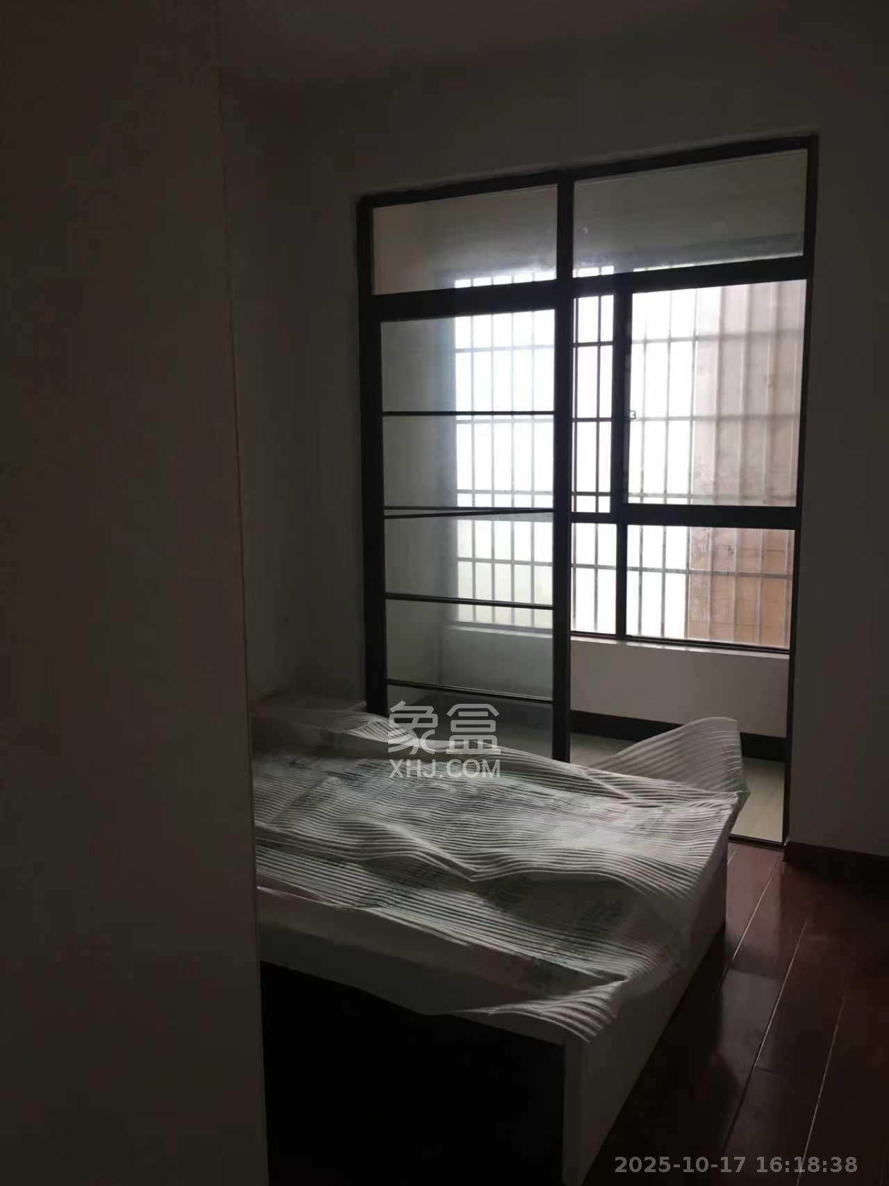 好望谷  3室2厅2卫    2000.0元/月室内图