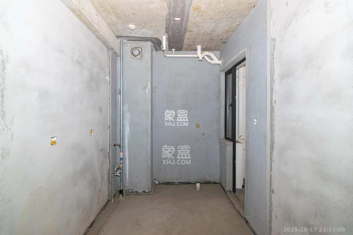 润和长郡(润和紫郡二三期) 3室2厅1卫 70.0万 润和长郡(润和紫郡二三期) 3室2厅1卫 70.0万厨房