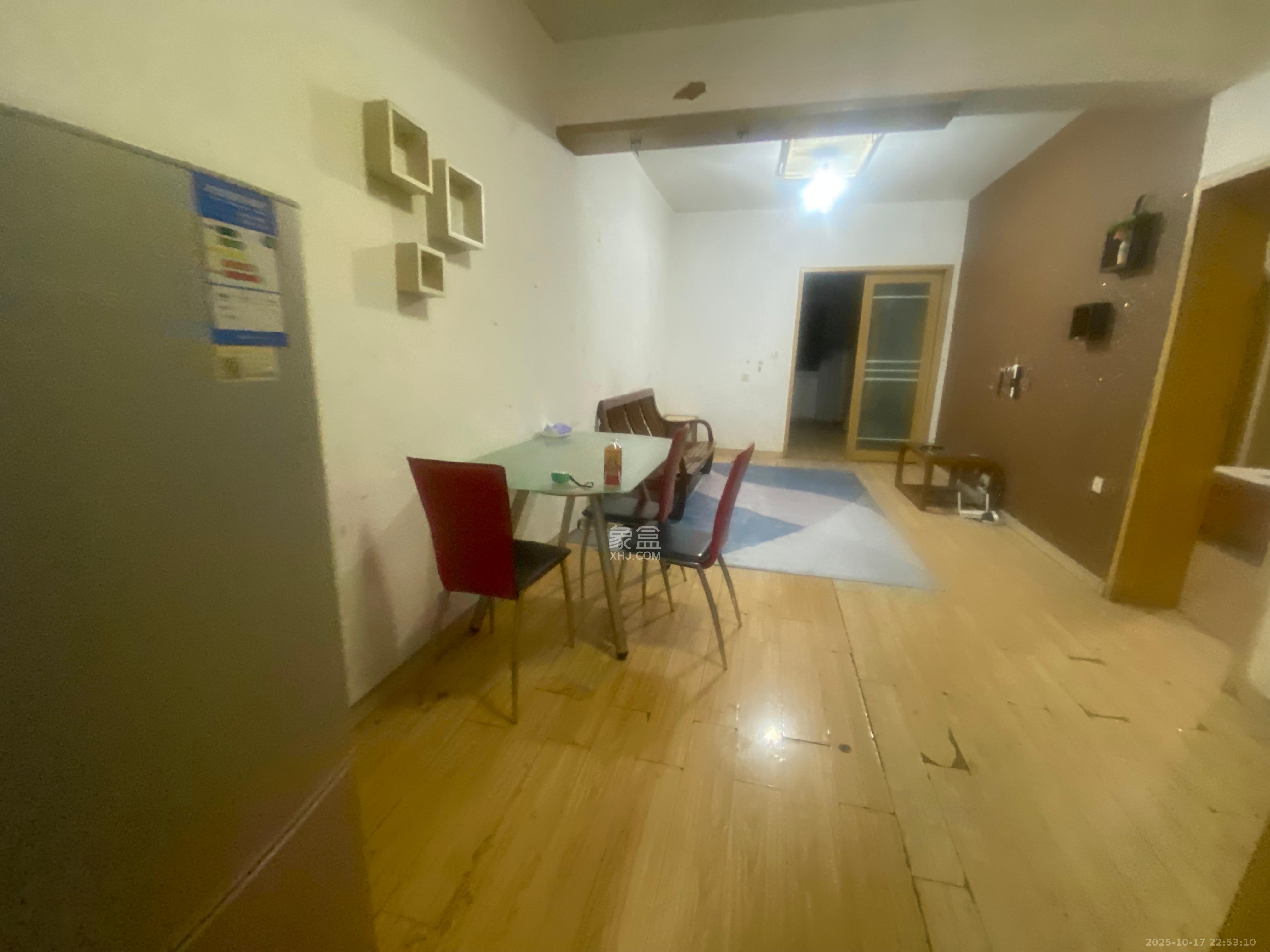 新华都万家城  3室1厅2卫    2400.0元/月 新华都万家城  3室1厅2卫    2400.0元/月室内图