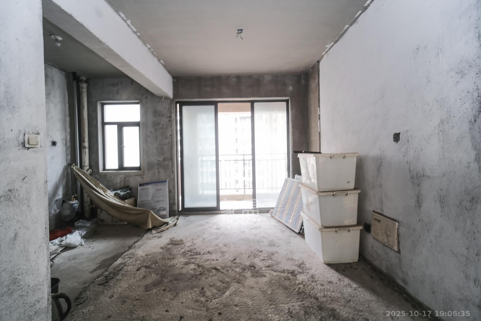 星雅美辰 3室2厅2卫 97.0万 星雅美辰 3室2厅2卫 97.0万客厅