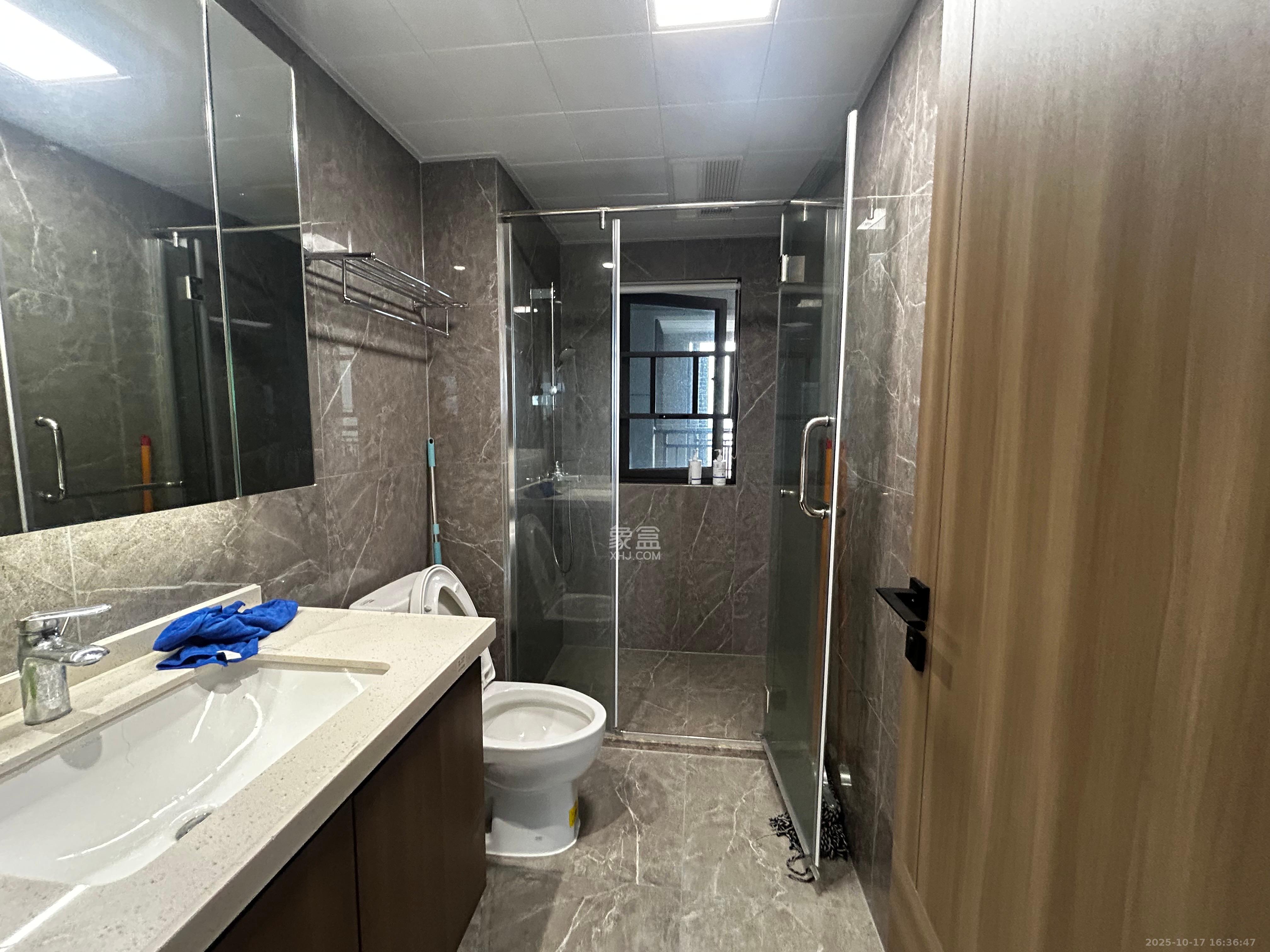 阳光城翡丽云邸  3室2厅1卫    2400.0元/月 阳光城翡丽云邸  3室2厅1卫    2400.0元/月室内图