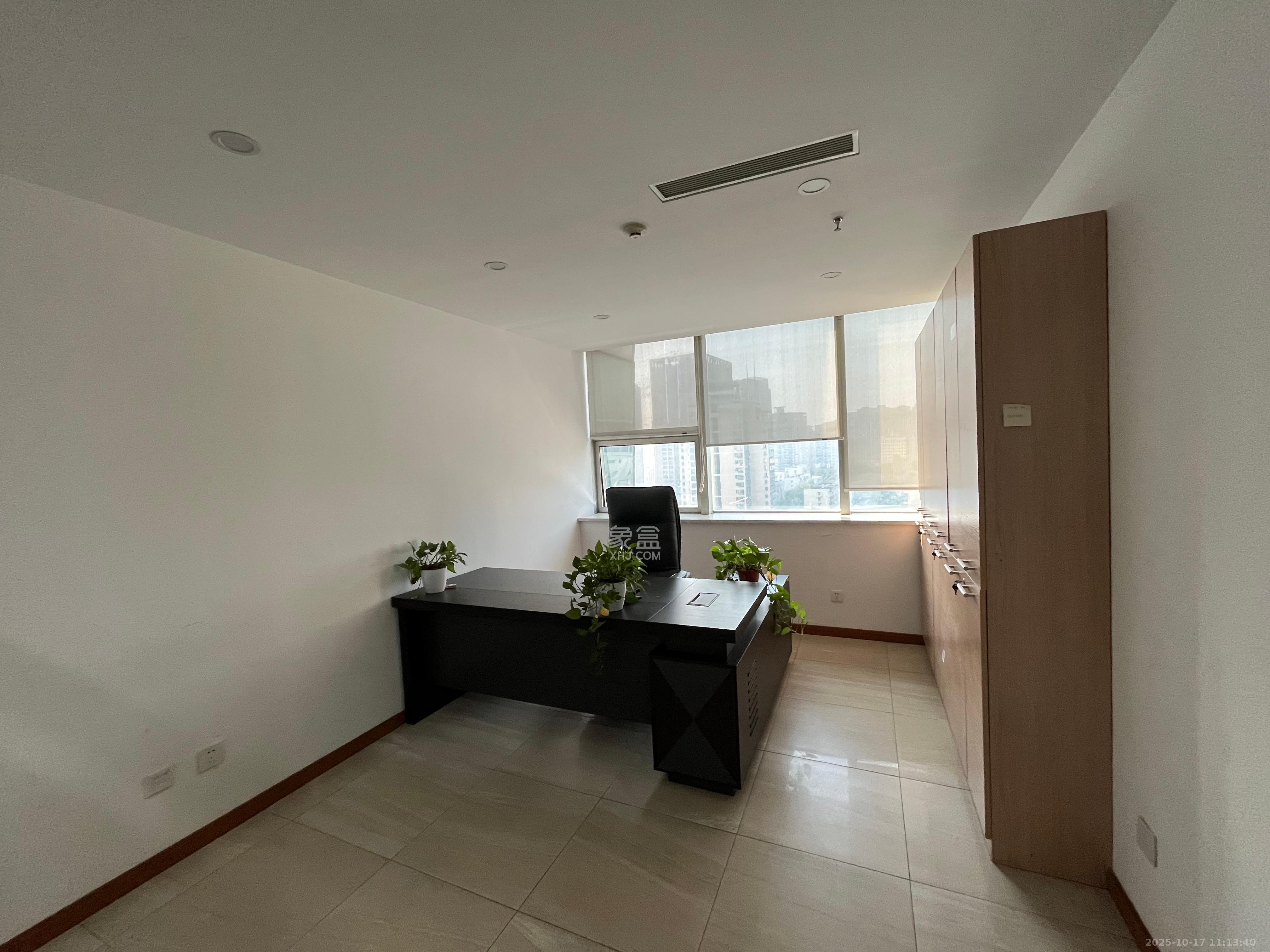 华侨国际   111.19㎡      10000.0元/月室内图