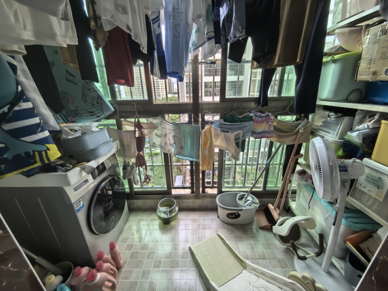 南海花园 2室2厅1卫 70.0万 南海花园 2室2厅1卫 70.0万客厅