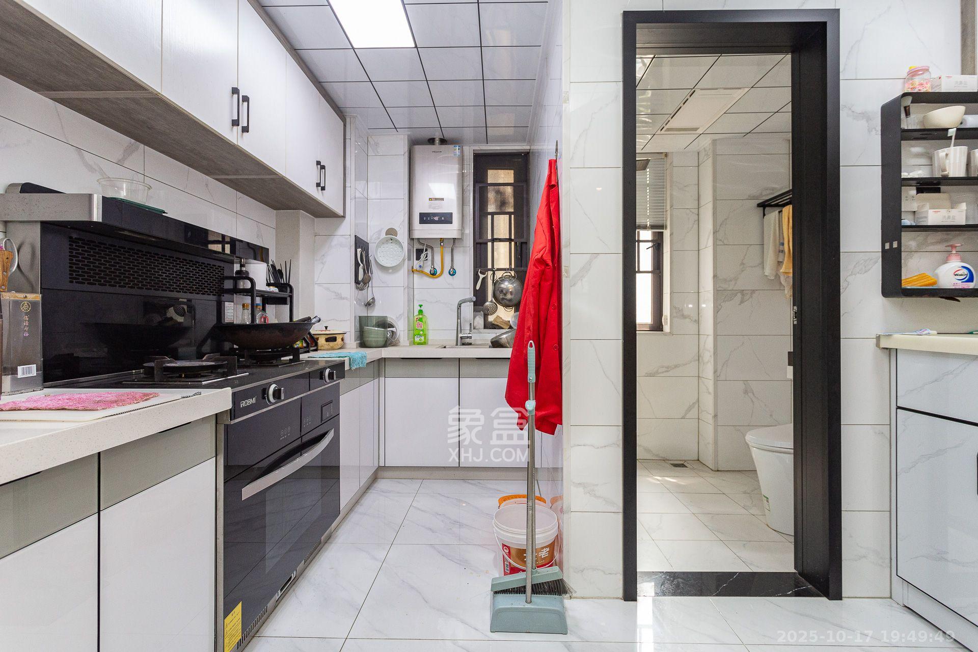 勤诚达境界城  3室2厅1卫    2400.0元/月 勤诚达境界城  3室2厅1卫    2400.0元/月室内图