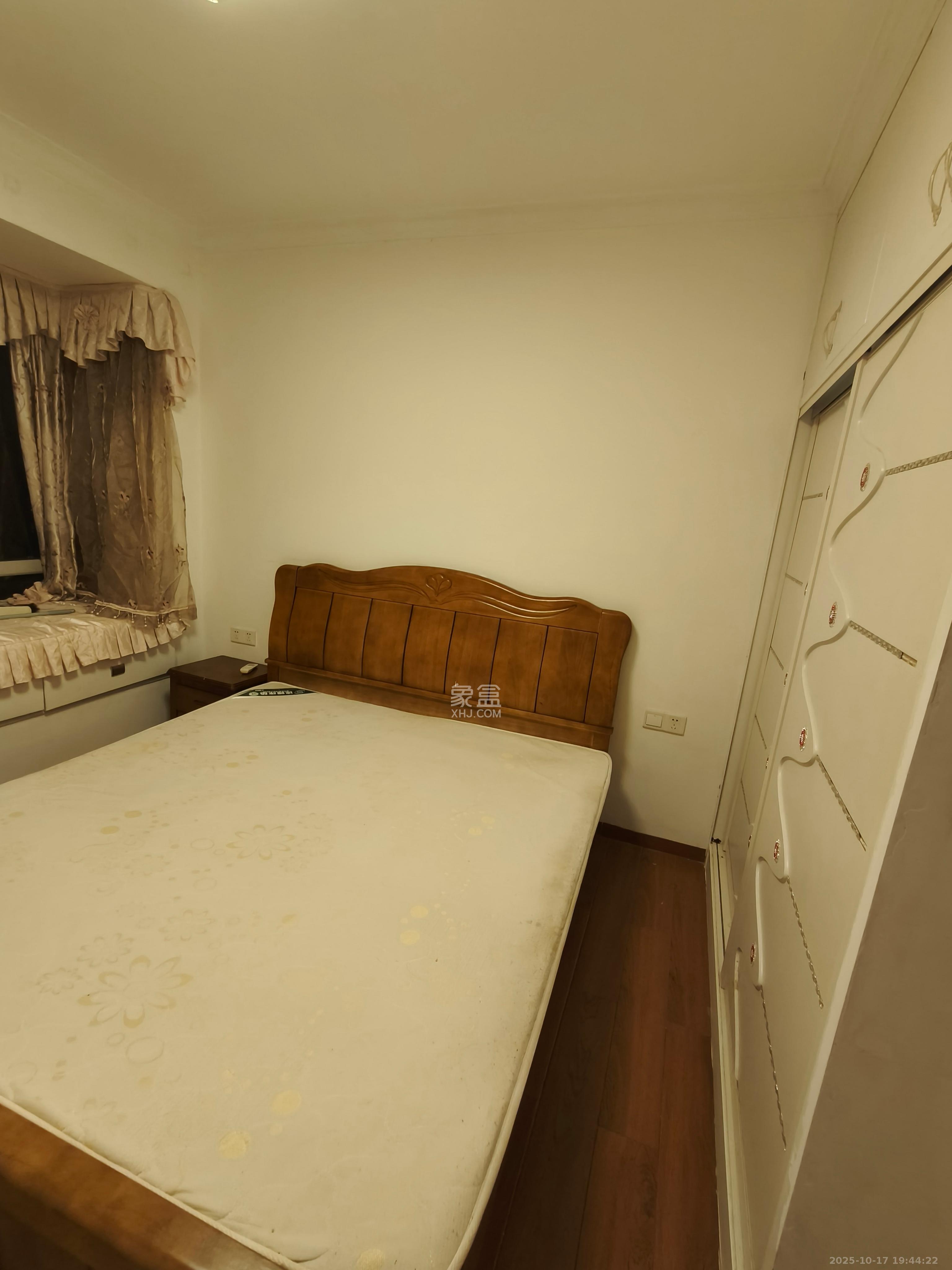 丽发新城 2室1厅1卫 1800.0元/月 丽发新城 2室1厅1卫 1800.0元/月室内图