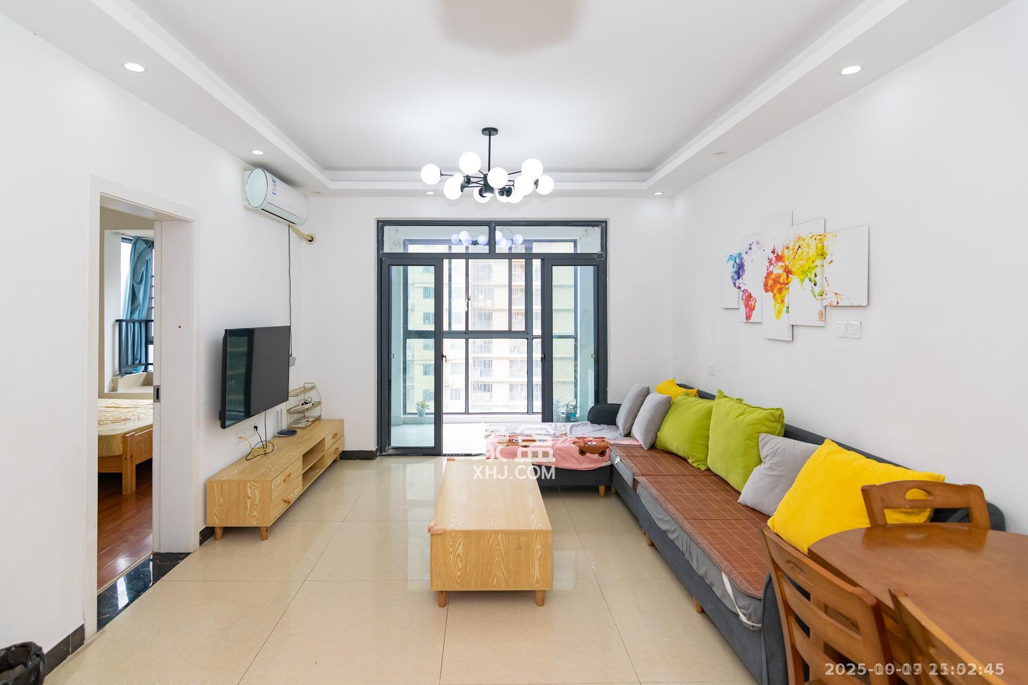 澳海月亮湾  3室2厅1卫    1700.0元/月室内图