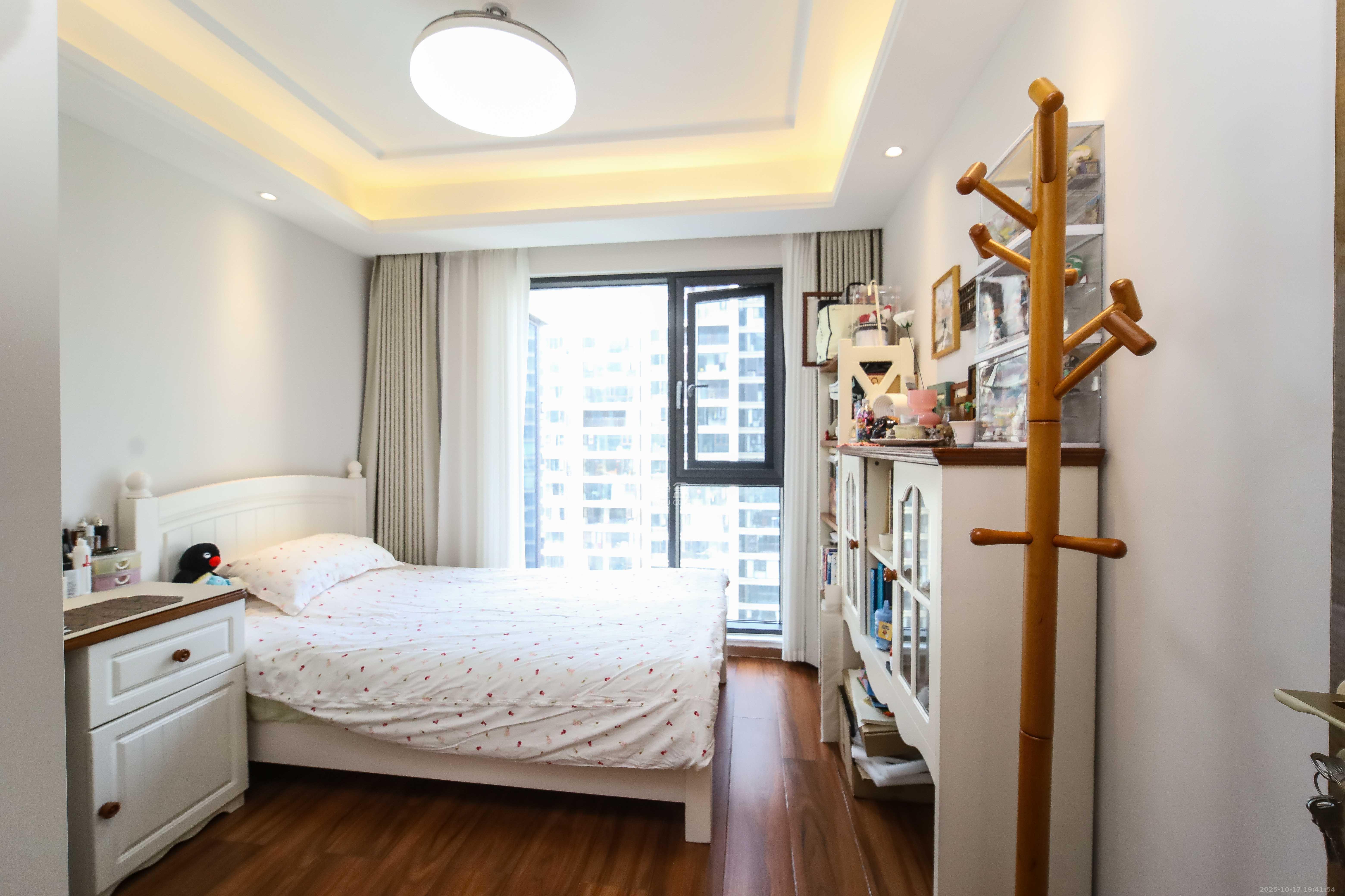 德奥悦东方  4室2厅2卫    268.0万卧室