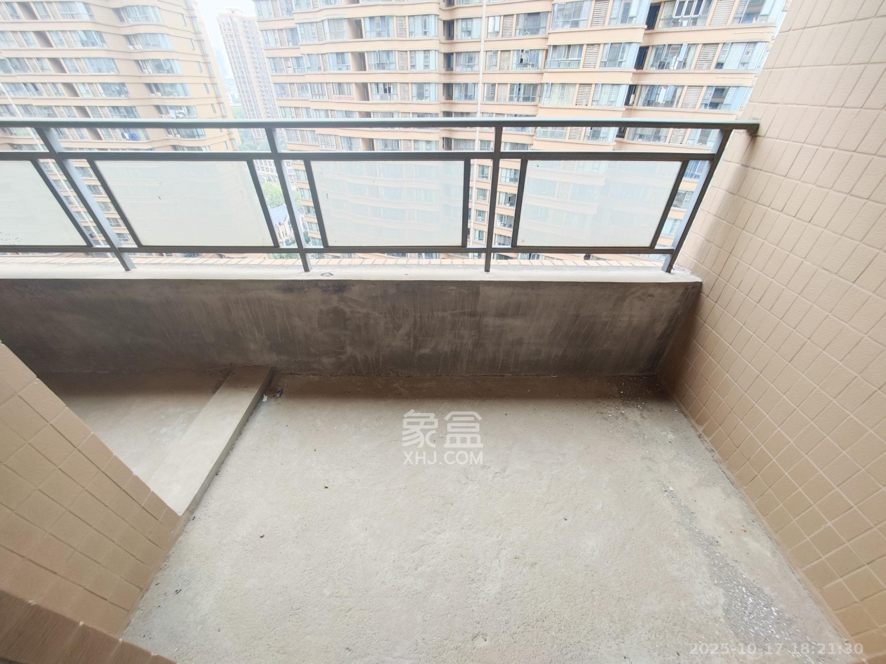 五矿万境水岸一期(万境水岸嘉苑)  3室2厅2卫    152.0万 五矿万境水岸一期(万境水岸嘉苑)  3室2厅2卫    152.0万阳台