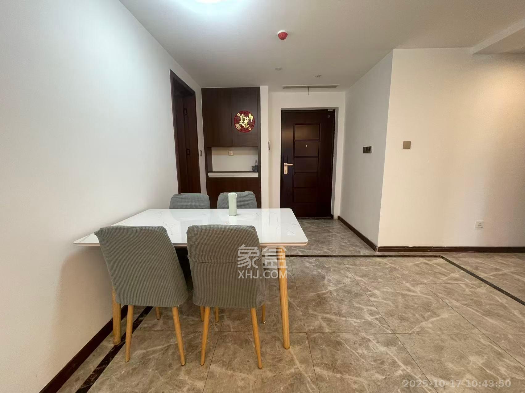 绿地长沙城际空间站（绿地新里佳苑）  3室2厅2卫    3300.0元/月室内图