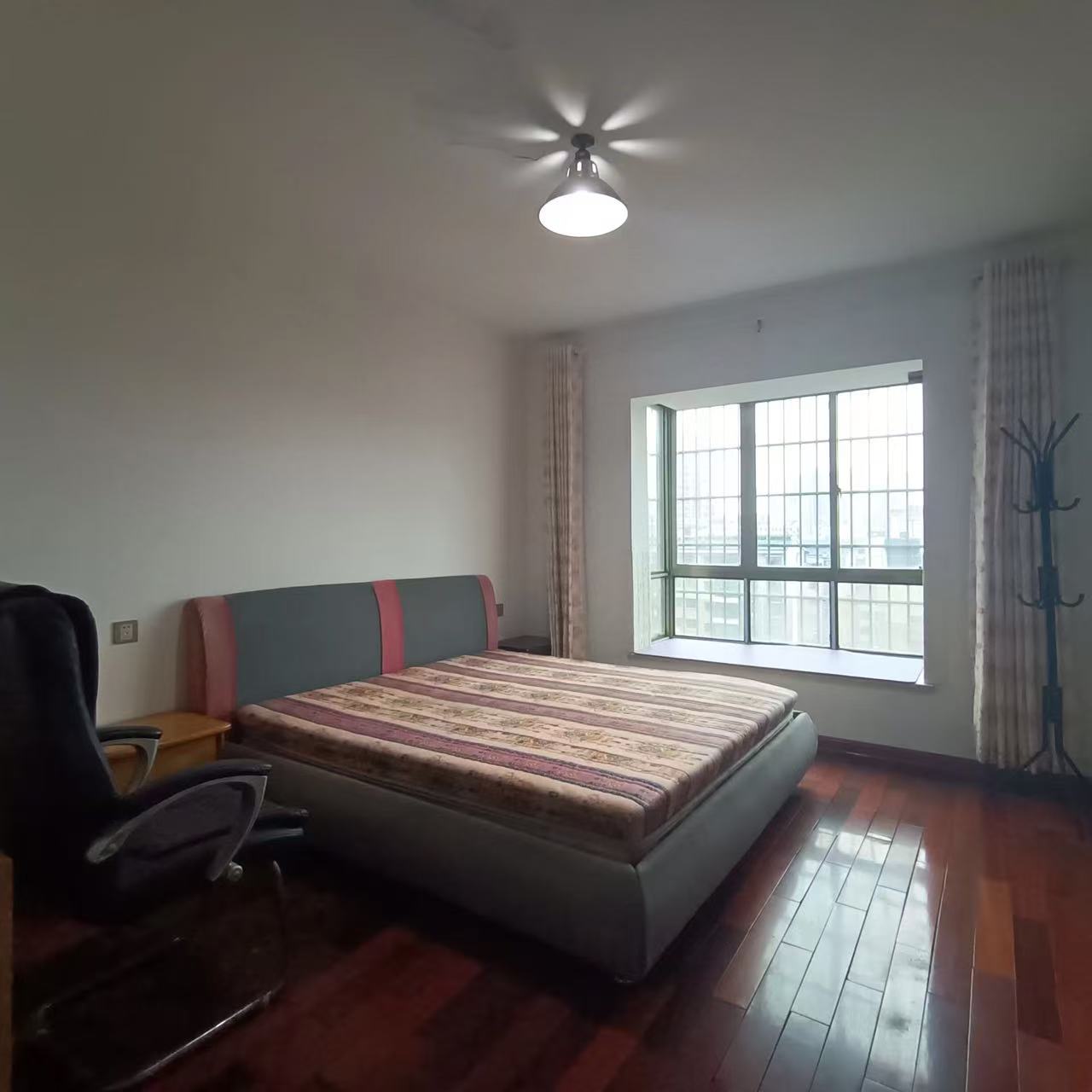 中天星城  3室2厅2卫    1500.0元/月室内图