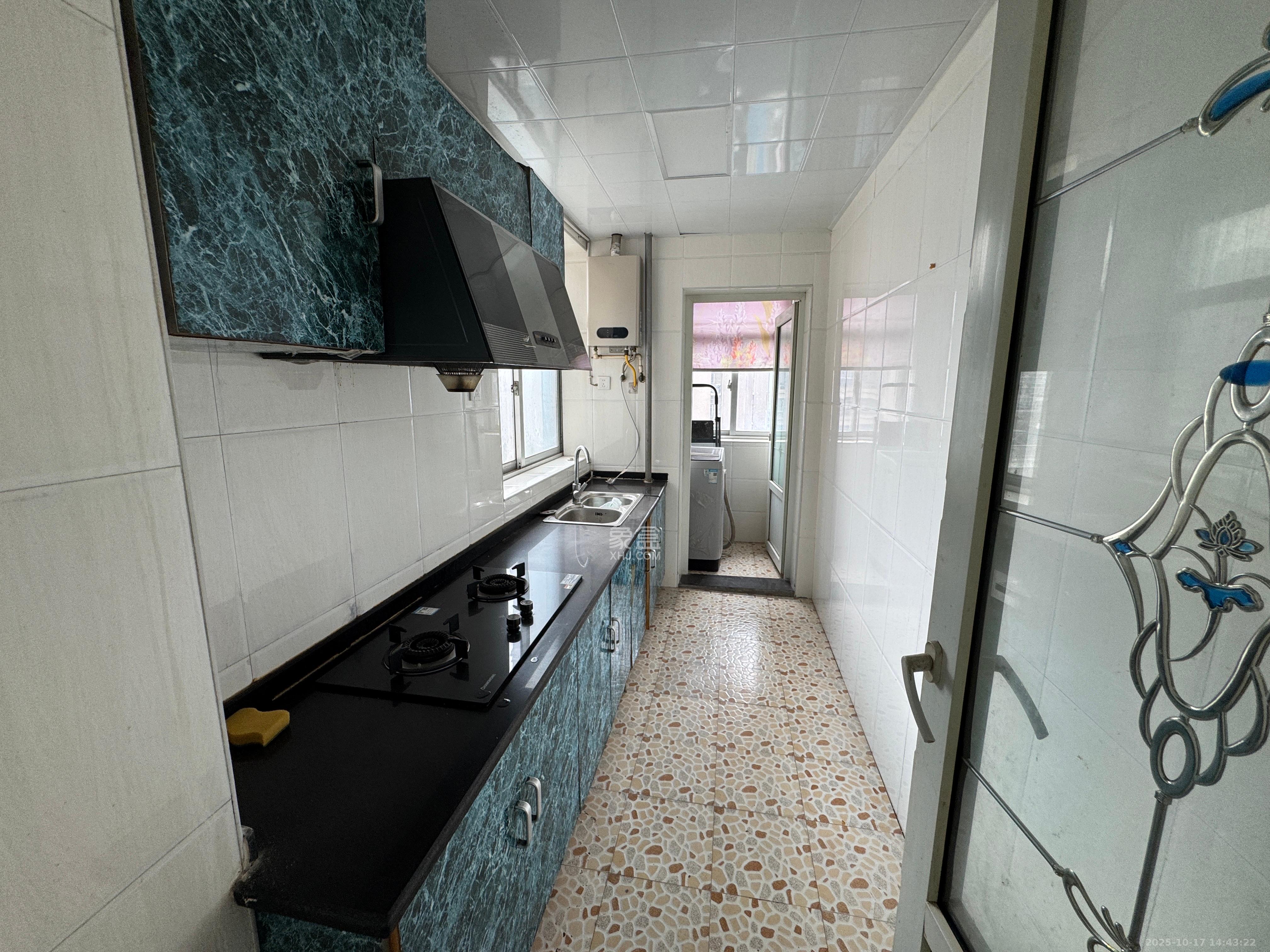 上河国际F座  3室2厅1卫    2300.0元/月 上河国际F座  3室2厅1卫    2300.0元/月室内图