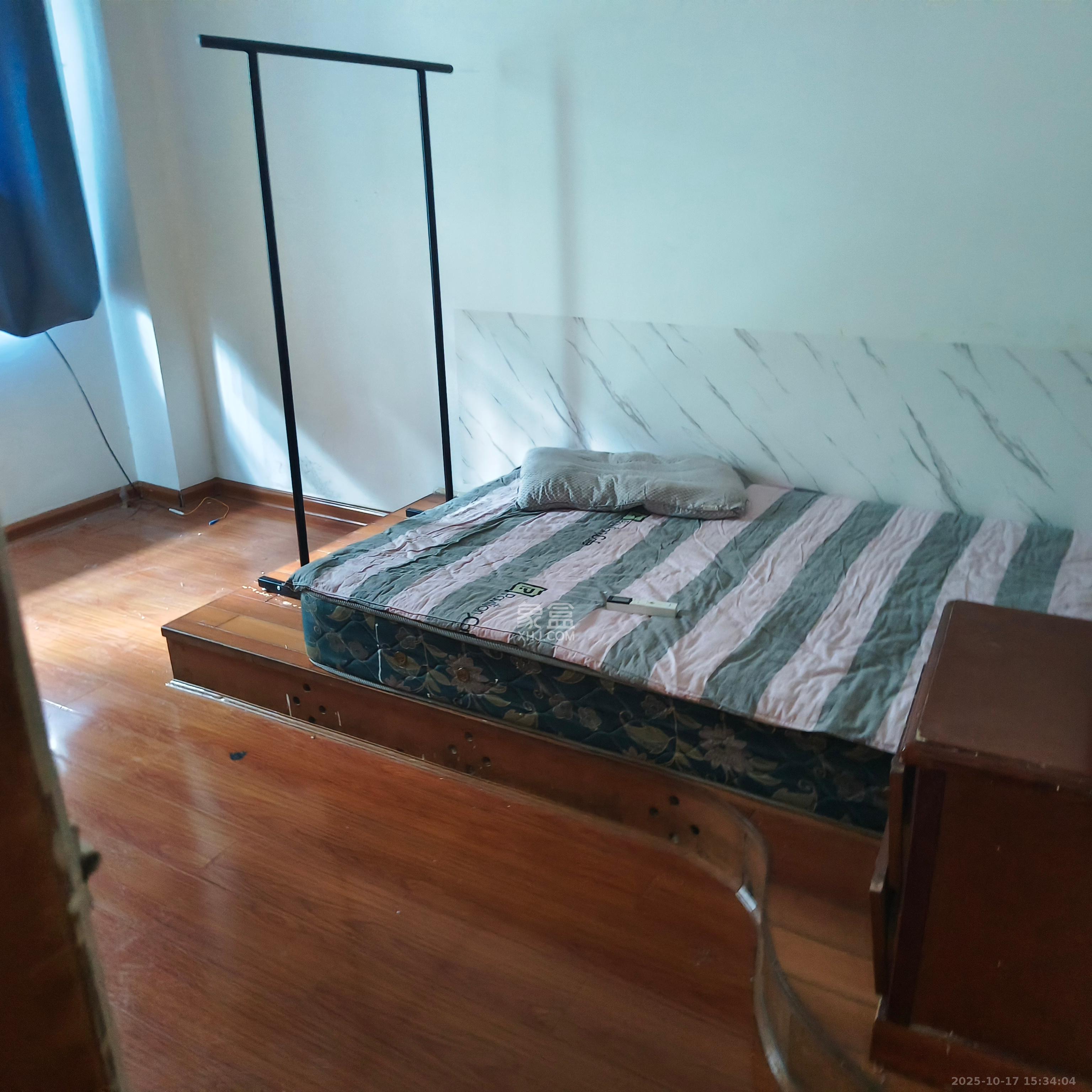 燕山街社区 2室1厅1卫 2000.0元/月 燕山街社区 2室1厅1卫 2000.0元/月室内图