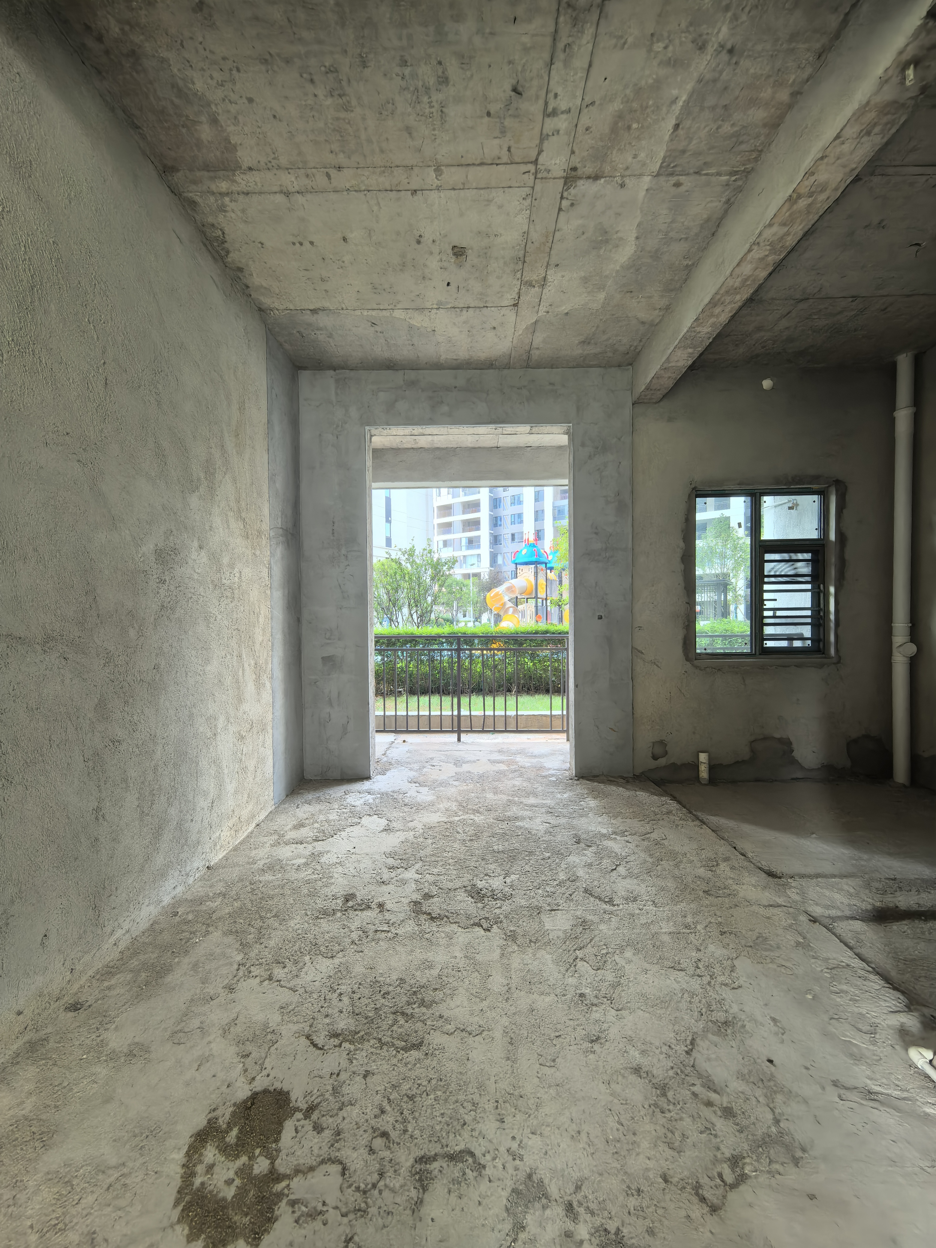 青春里-铂樾府 4室2厅2卫 105.8万 青春里-铂樾府 4室2厅2卫 105.8万客厅