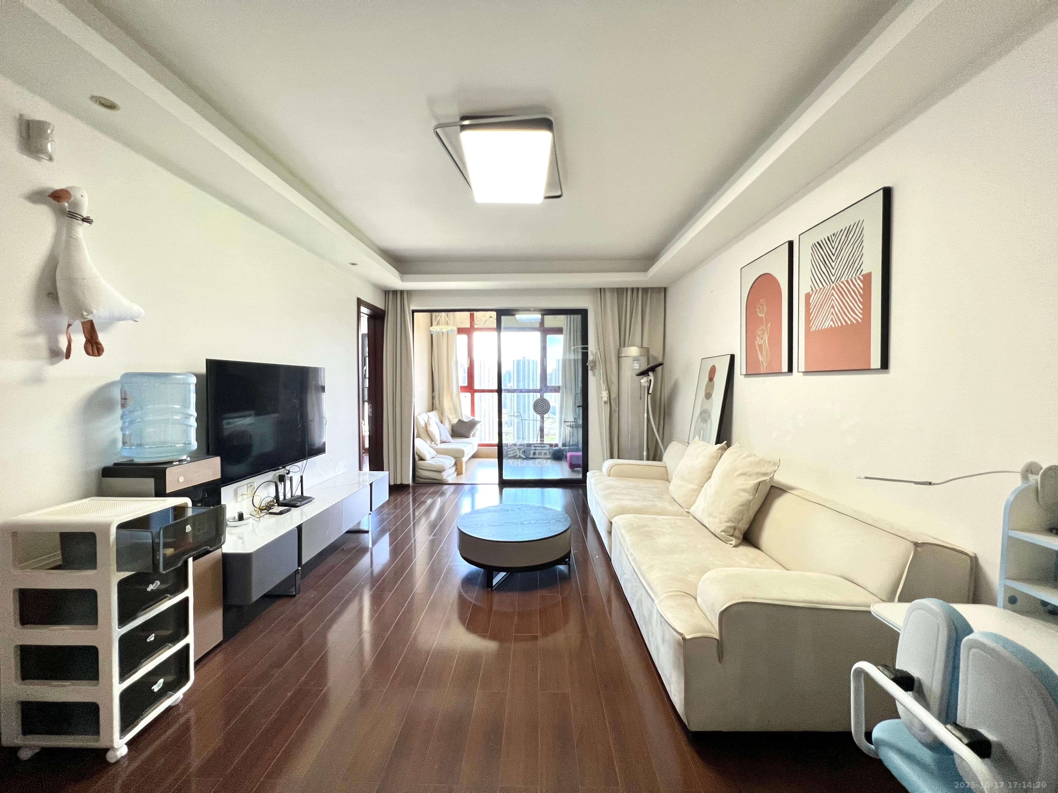 万科里金域滨江  3室2厅1卫    3600.0元/月