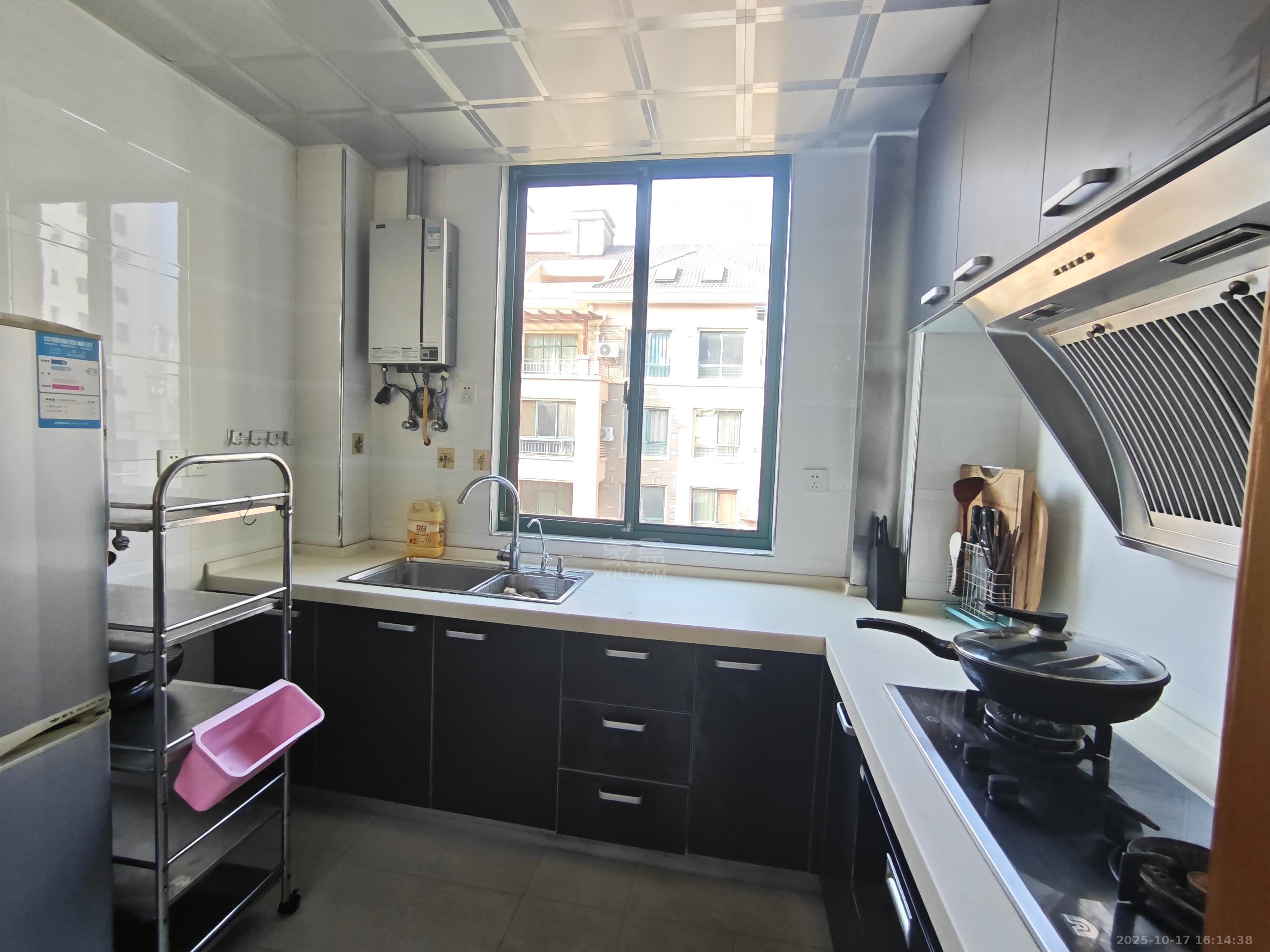 尚格名城东岸花园  3室2厅2卫    1500.0元/月室内图