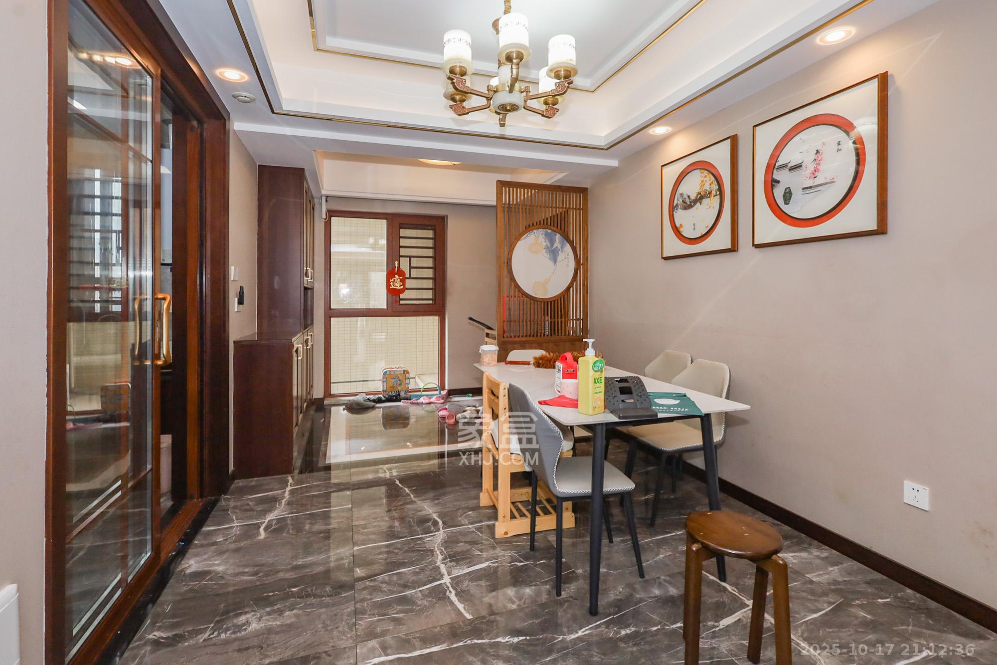 芙蓉别墅山庄（嘉湘华庭）  4室2厅2卫    208.0万其他