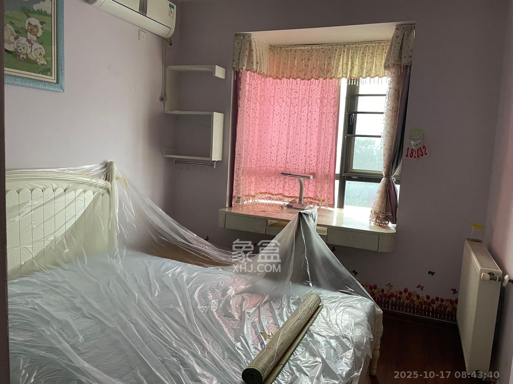 麓谷明珠  3室2厅1卫    3300.0元/月室内图