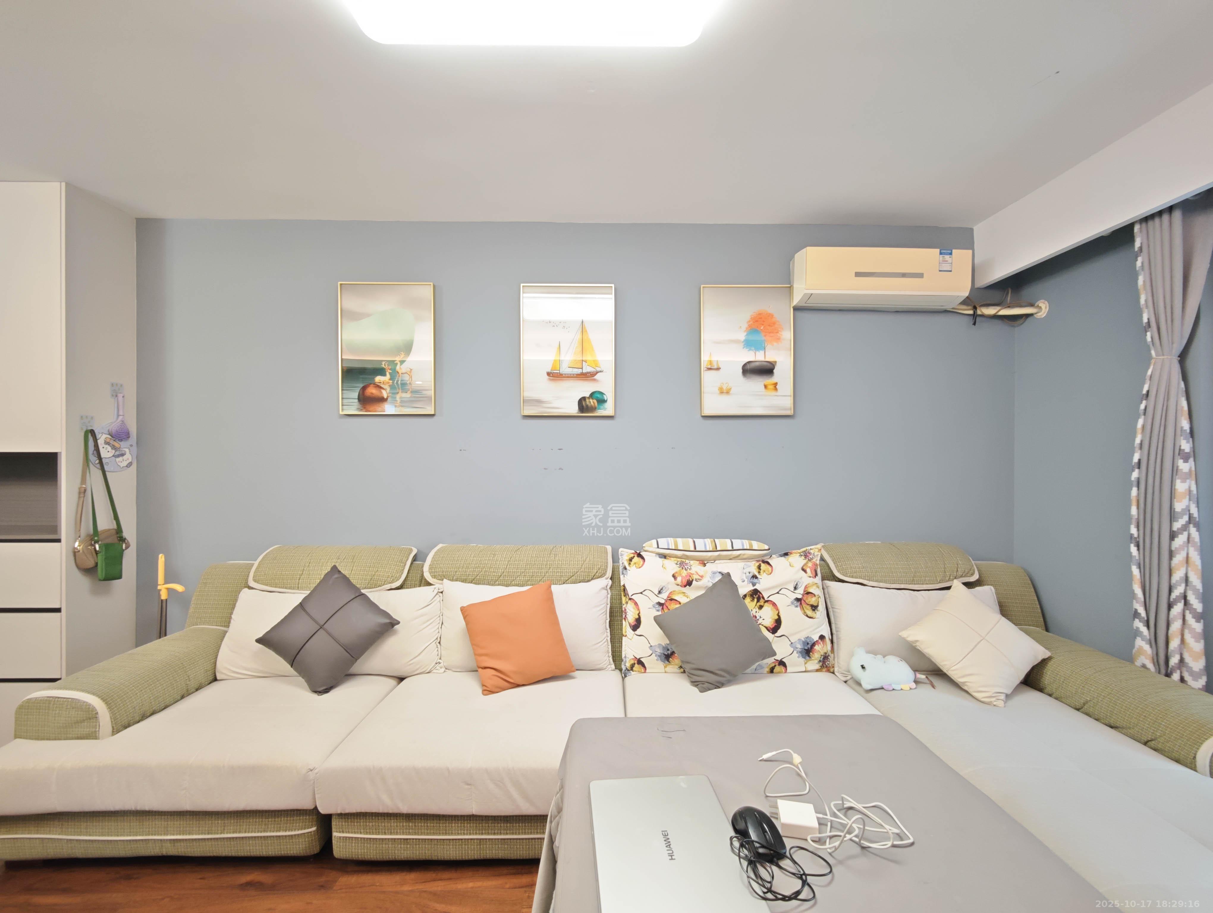 万科魅力之城观澜里  1室2厅1卫    119.0万客厅