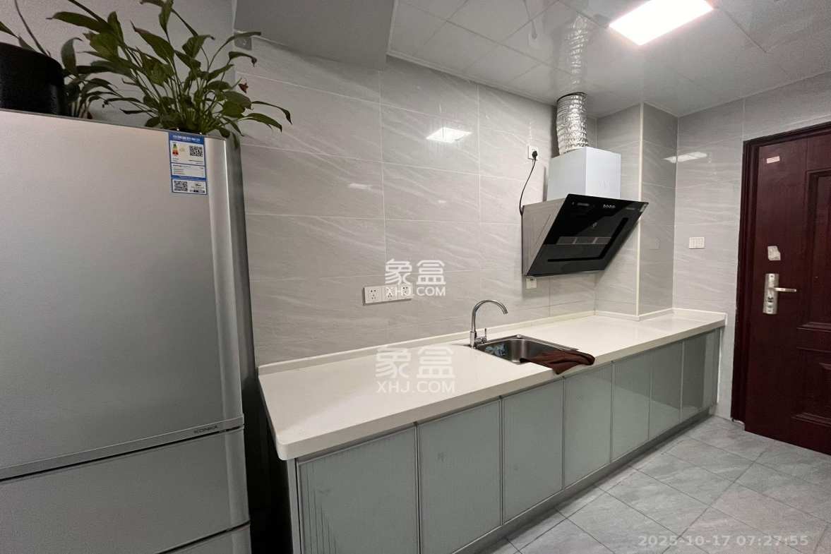 高升时代广场(冠铭商务中心) 1室1厅1卫 1400.0元/月 高升时代广场(冠铭商务中心) 1室1厅1卫 1400.0元/月室内图