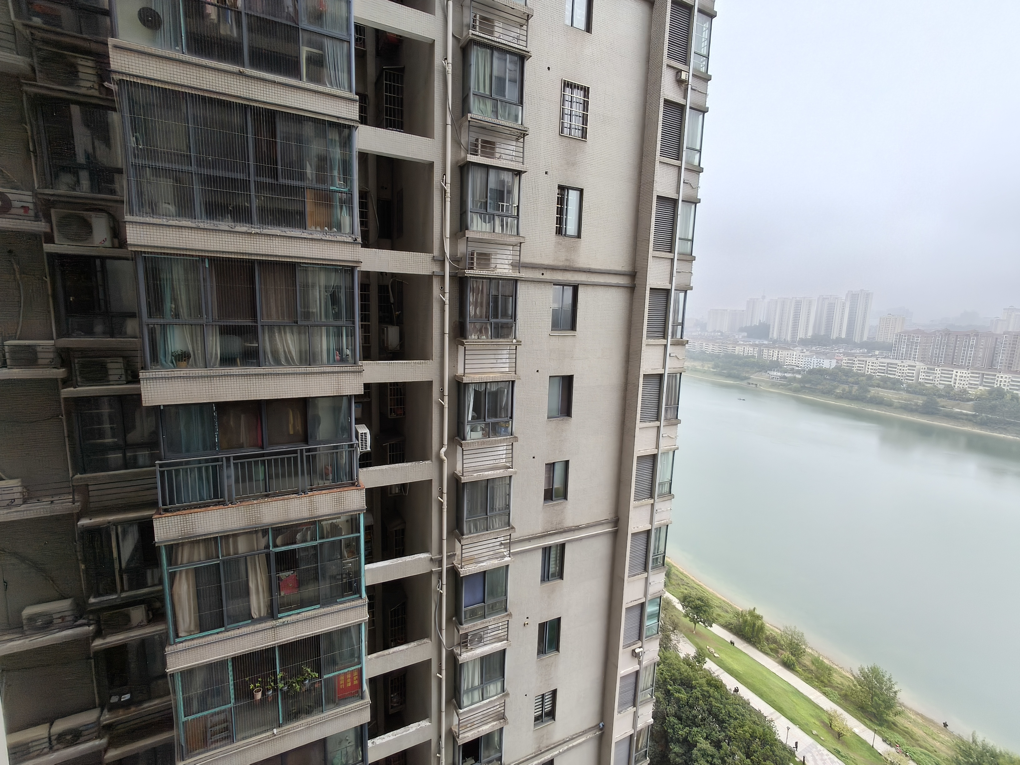 资江明珠  2室2厅1卫    1300.0元/月室内图