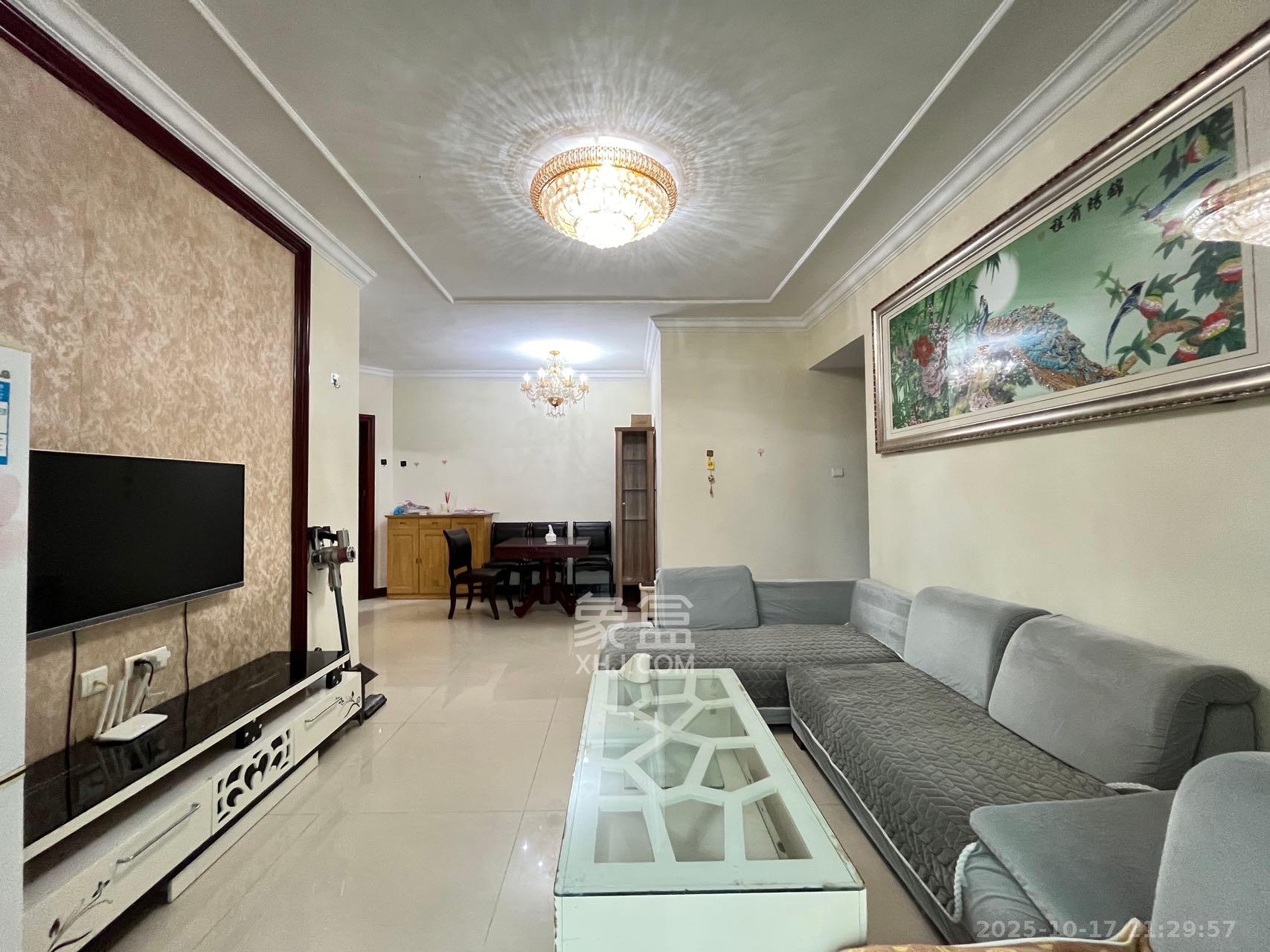 恒大雅苑  2室2厅1卫    2300.0元/月室内图