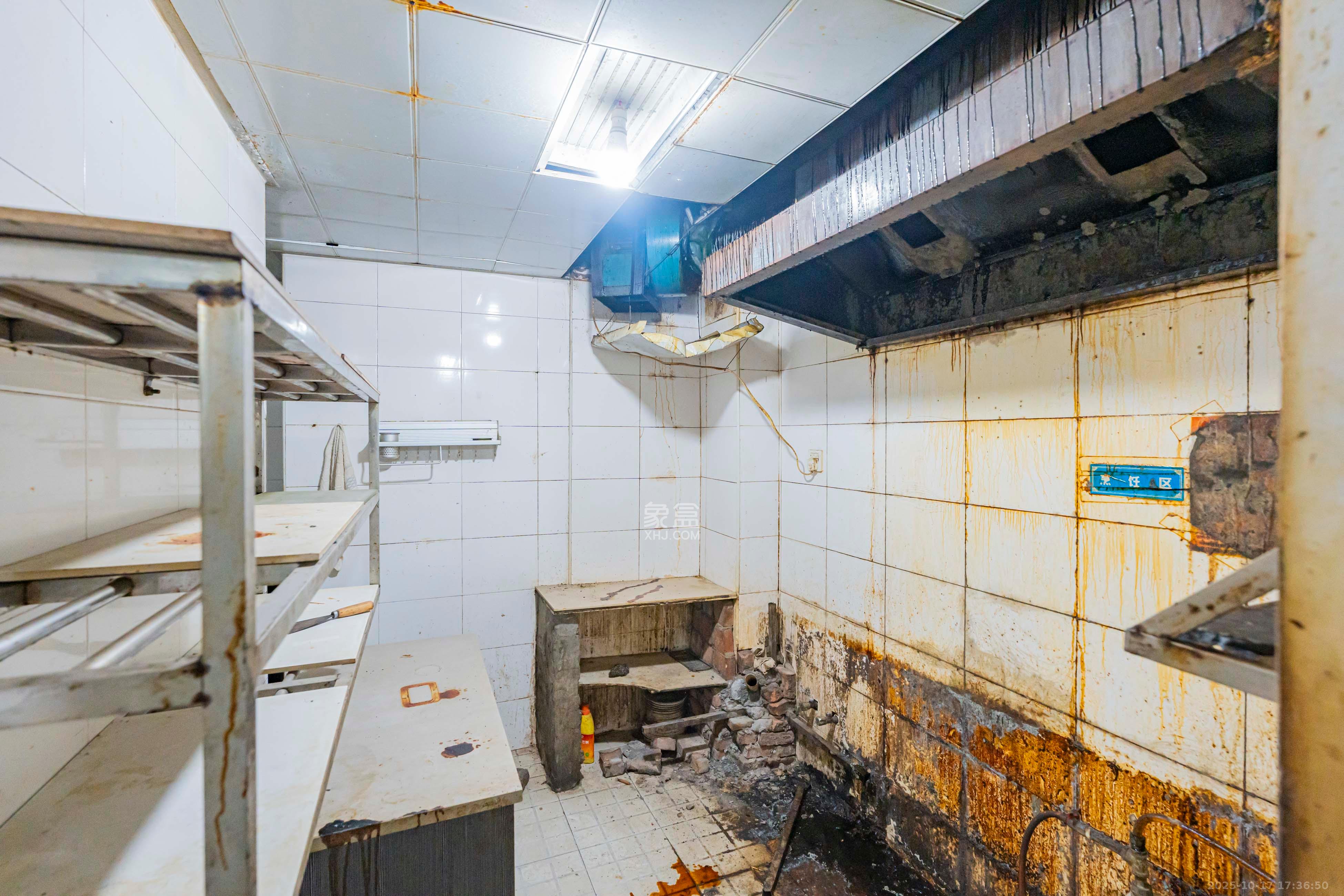 新时代广场 3室1厅1卫 52.0万 新时代广场 3室1厅1卫 52.0万厨房