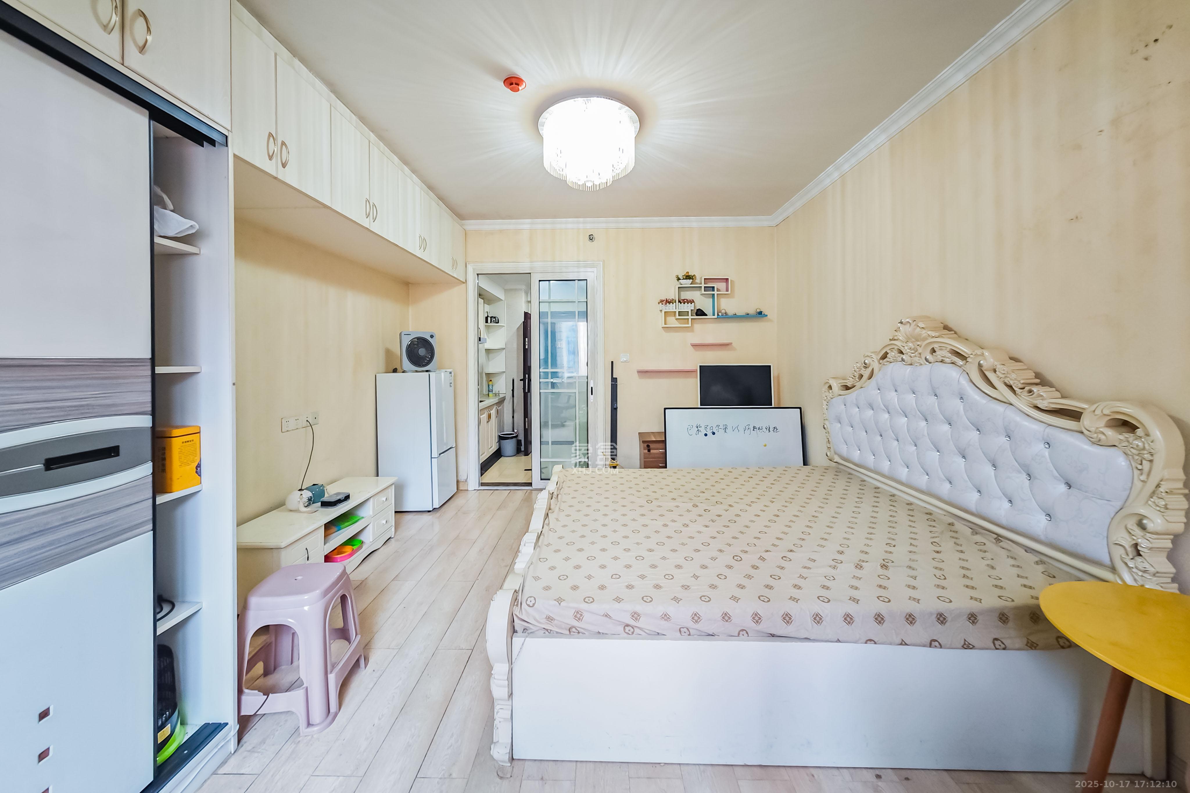 五江天街北区  1室1厅1卫    25.0万卧室