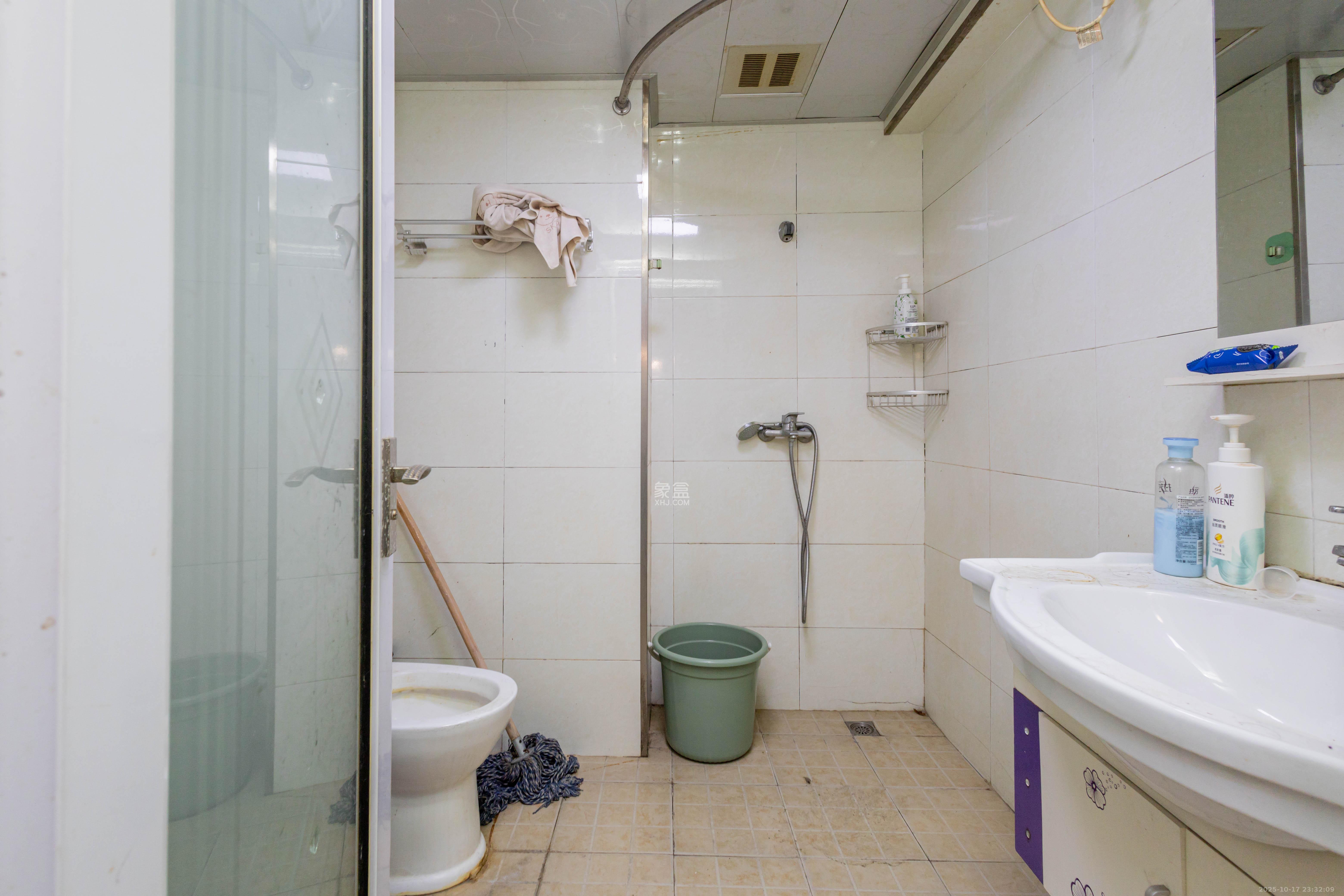 昌和商业中心/昌和国际 1室1厅1卫 22.0万 昌和商业中心/昌和国际 1室1厅1卫 22.0万卫生间