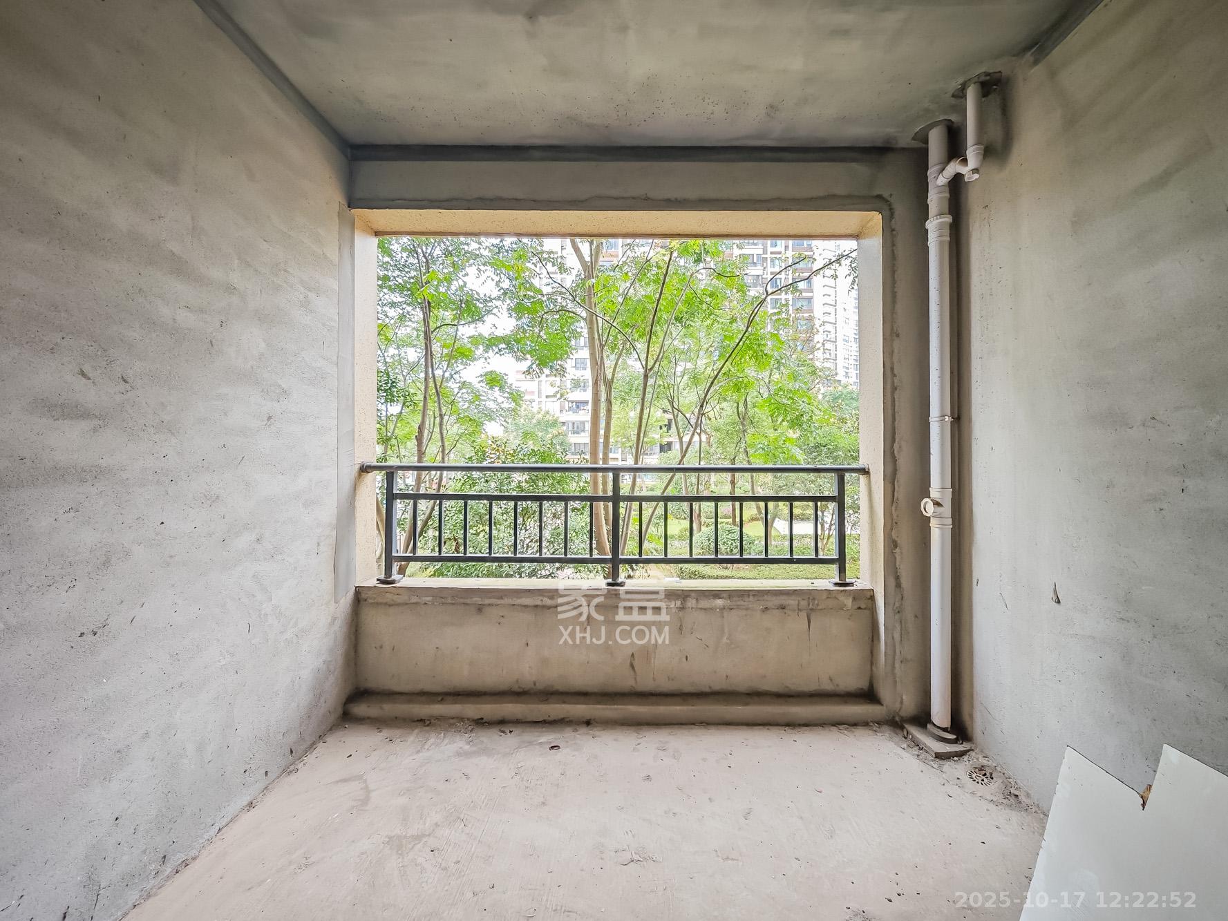 山语城三期  3室2厅2卫    80.0万 山语城三期  3室2厅2卫    80.0万卧室