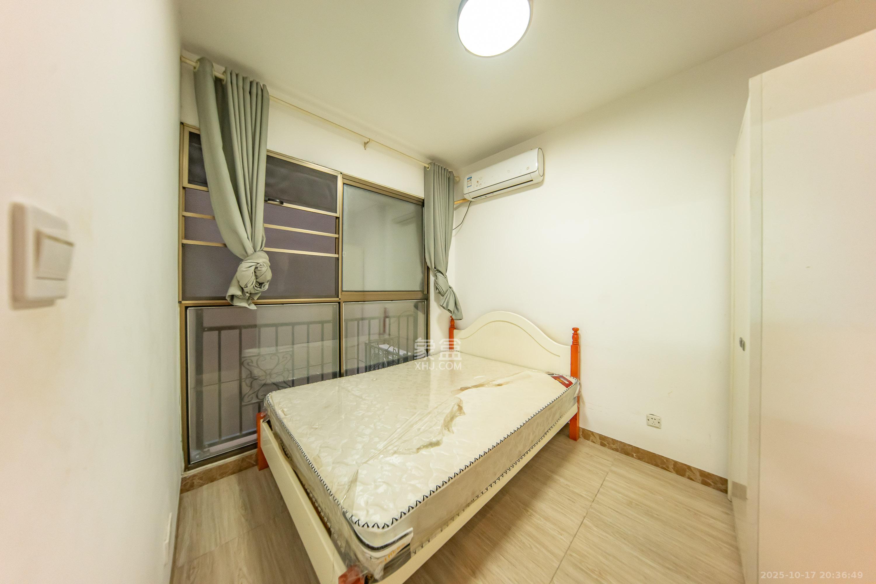 江山帝景哈佛  3室2厅1卫    90.0万卧室