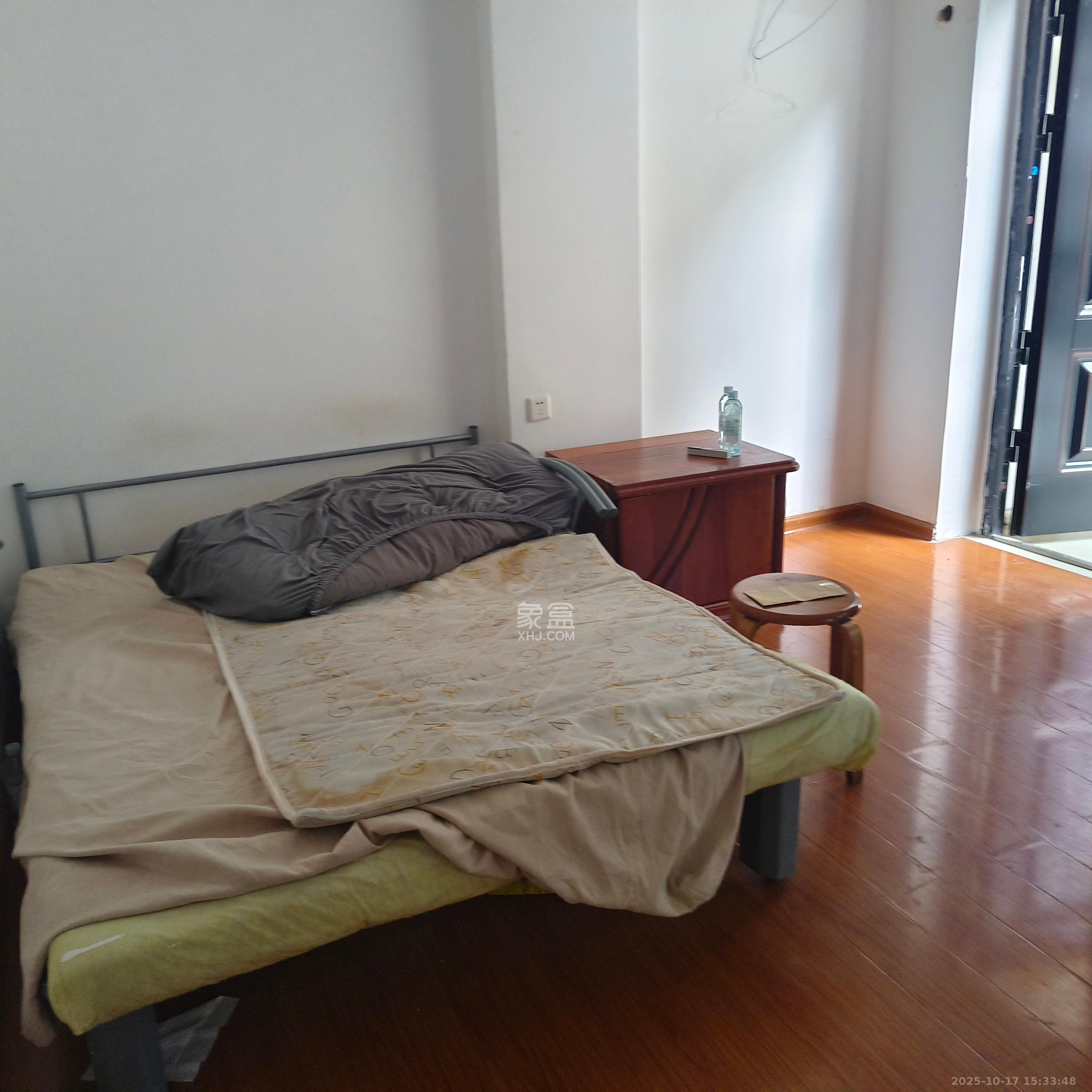 燕山街社区 2室1厅1卫 2000.0元/月 燕山街社区 2室1厅1卫 2000.0元/月室内图