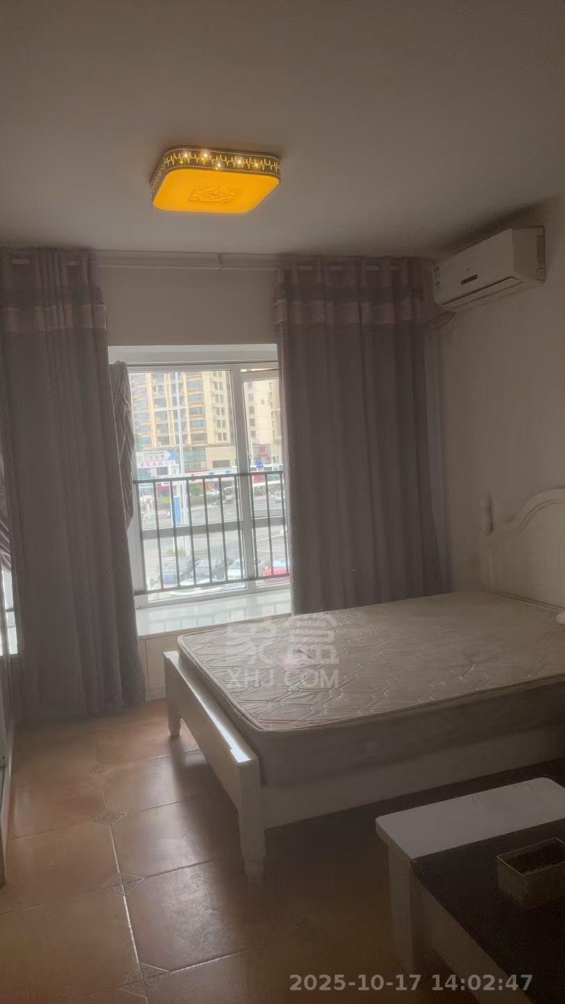 美的城三期 1室1厅1卫 1100.0元/月 美的城三期 1室1厅1卫 1100.0元/月室内图