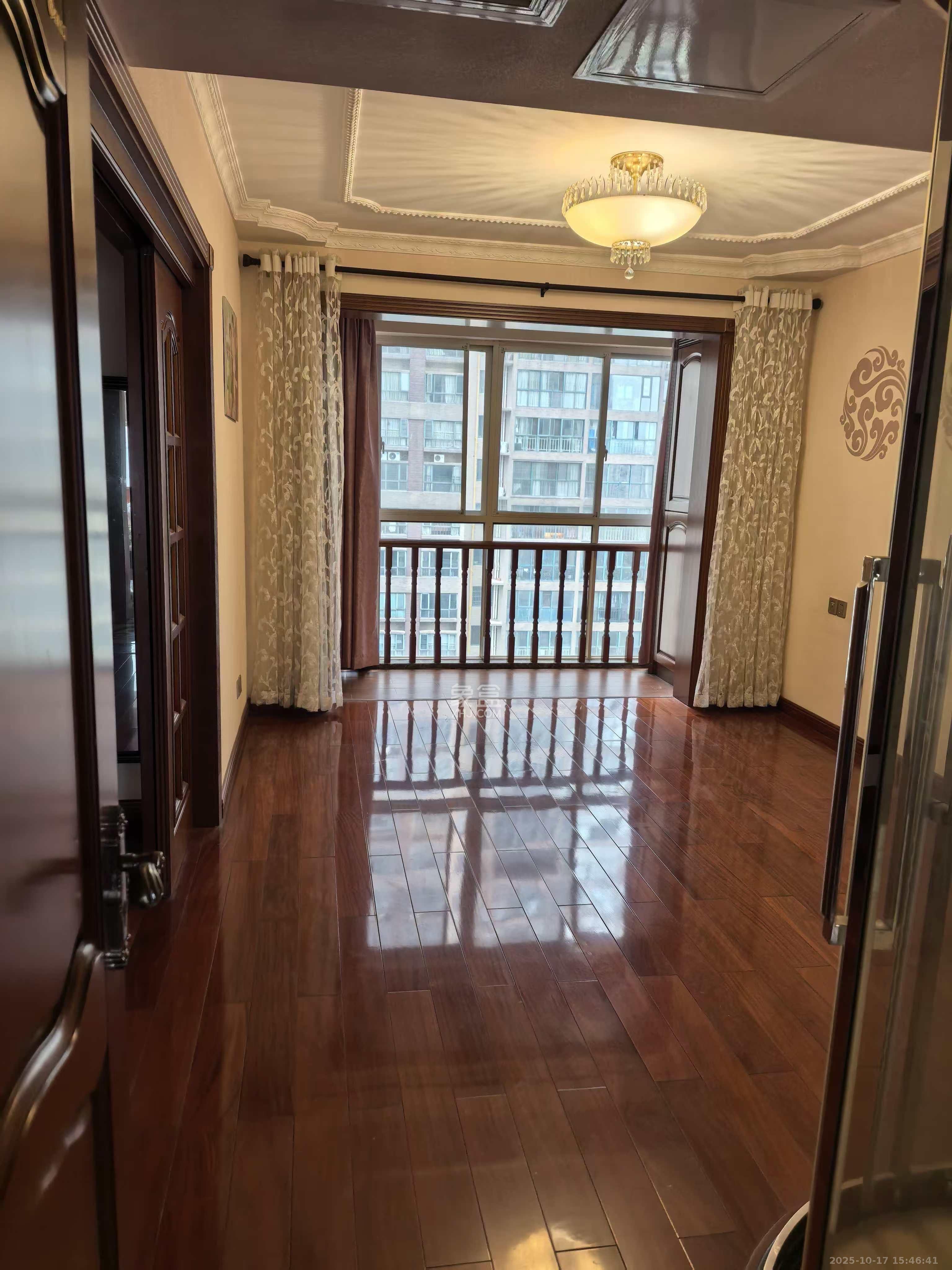 东来苑  4室2厅2卫    4600.0元/月 东来苑  4室2厅2卫    4600.0元/月室内图