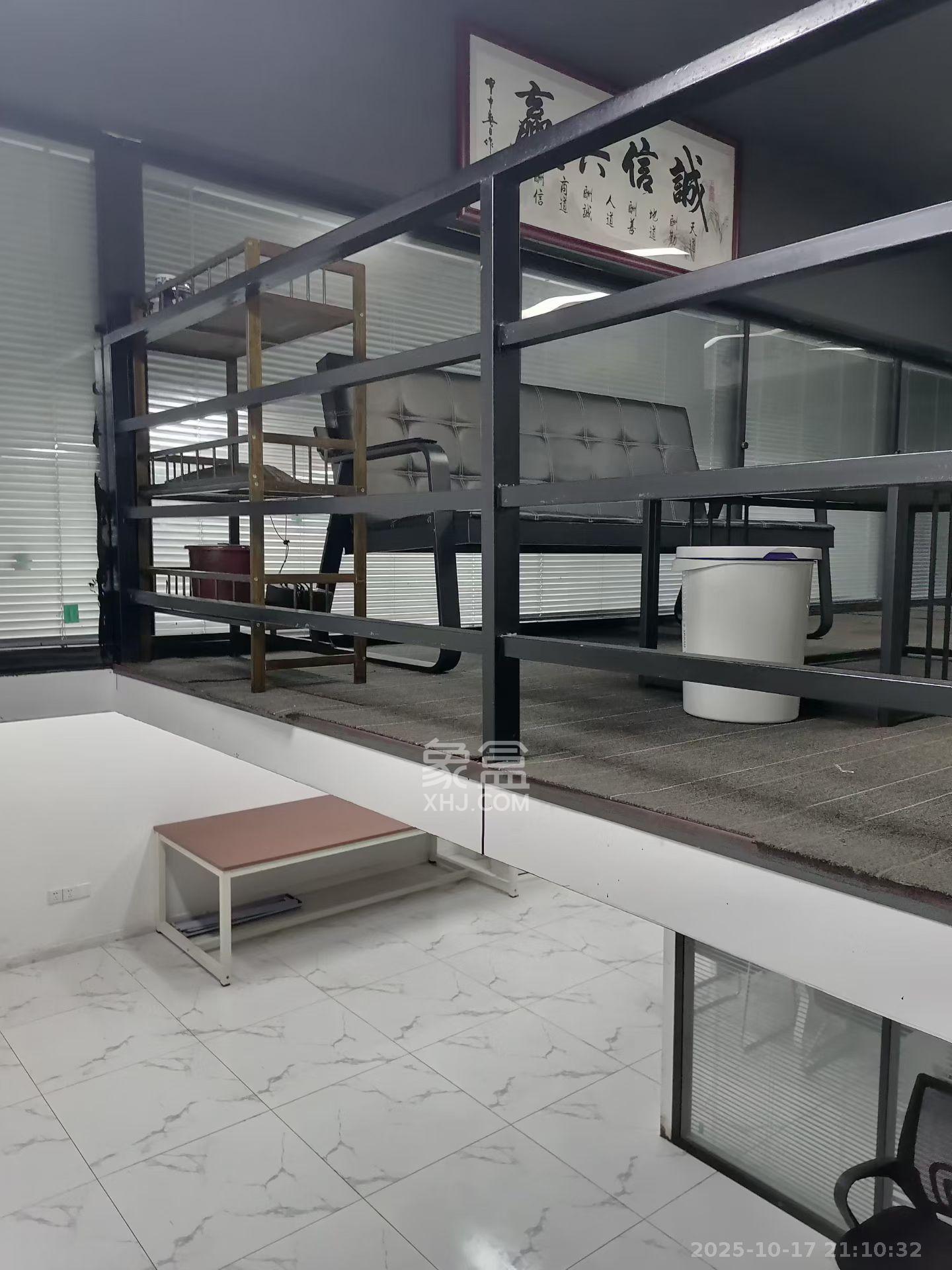 华润置地广场二期  1室1厅1卫    2500.0元/月室内图