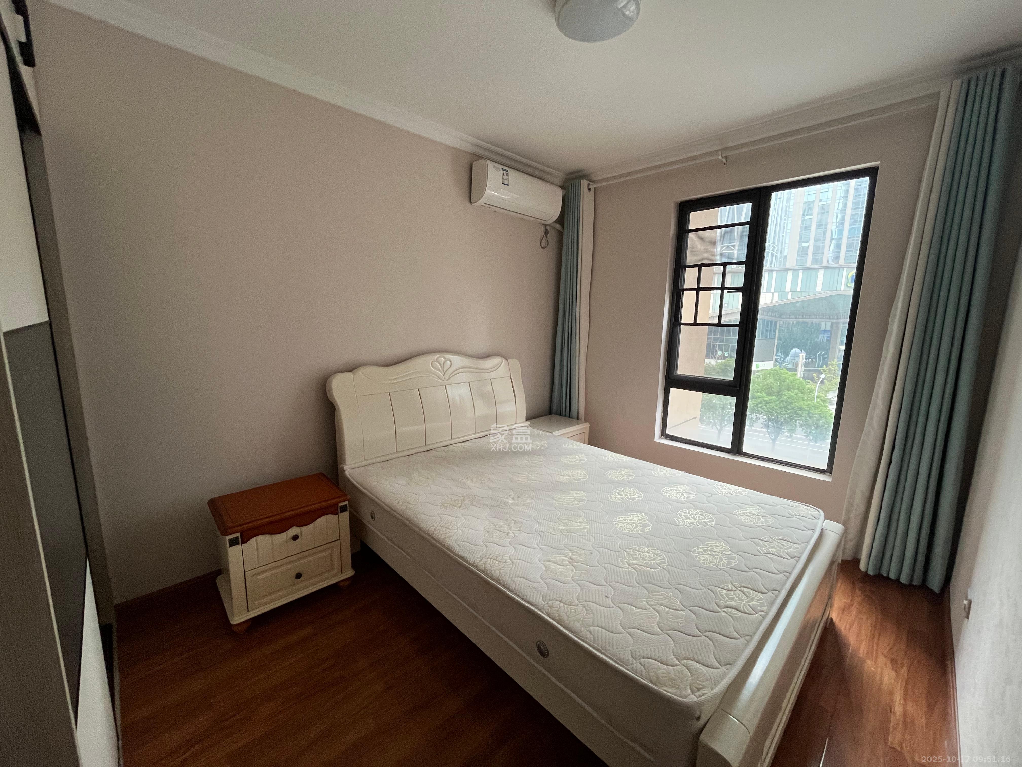 协信星澜汇  3室1厅1卫    2600.0元/月 协信星澜汇  3室1厅1卫    2600.0元/月室内图